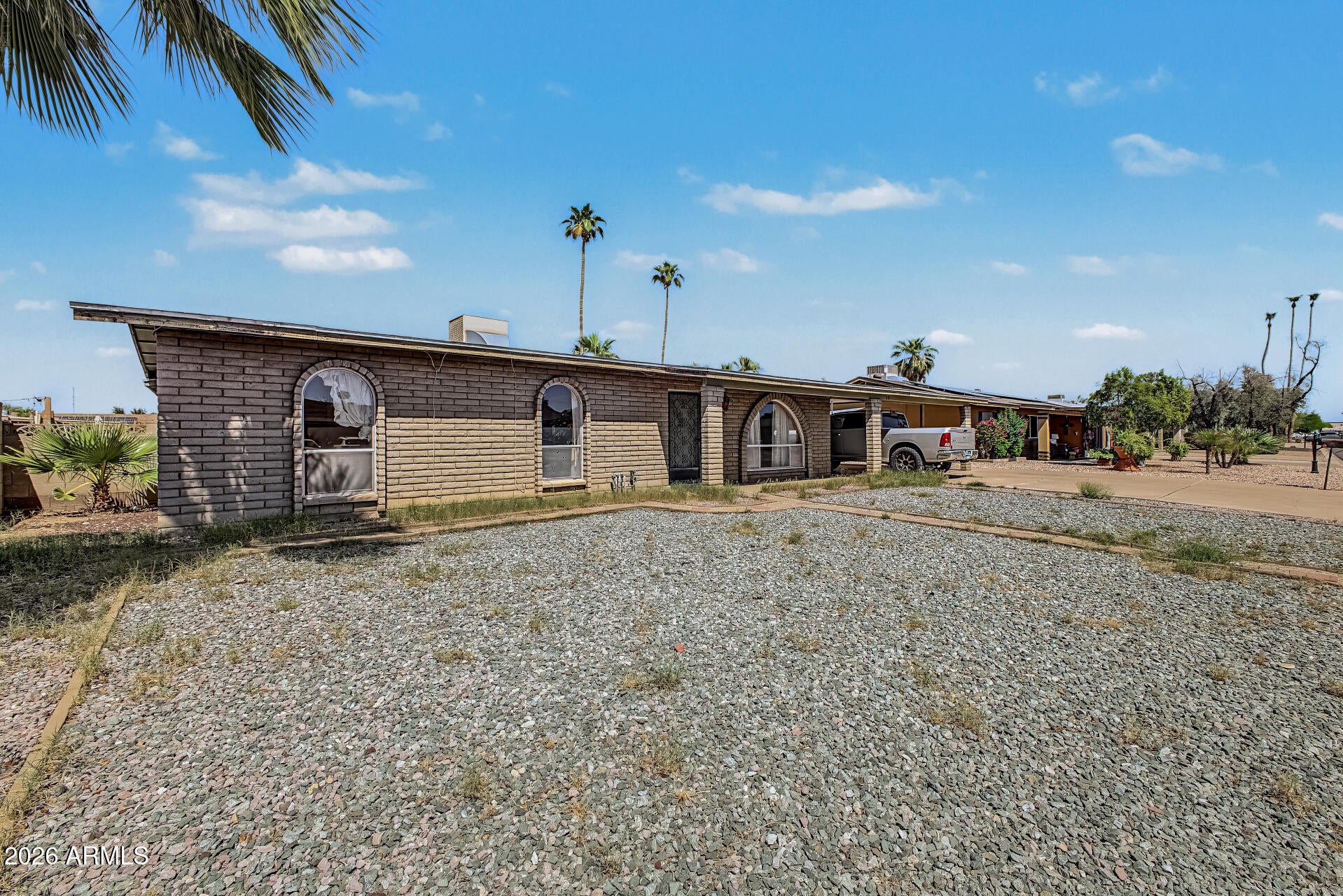 618 E VIA ELENA Street
