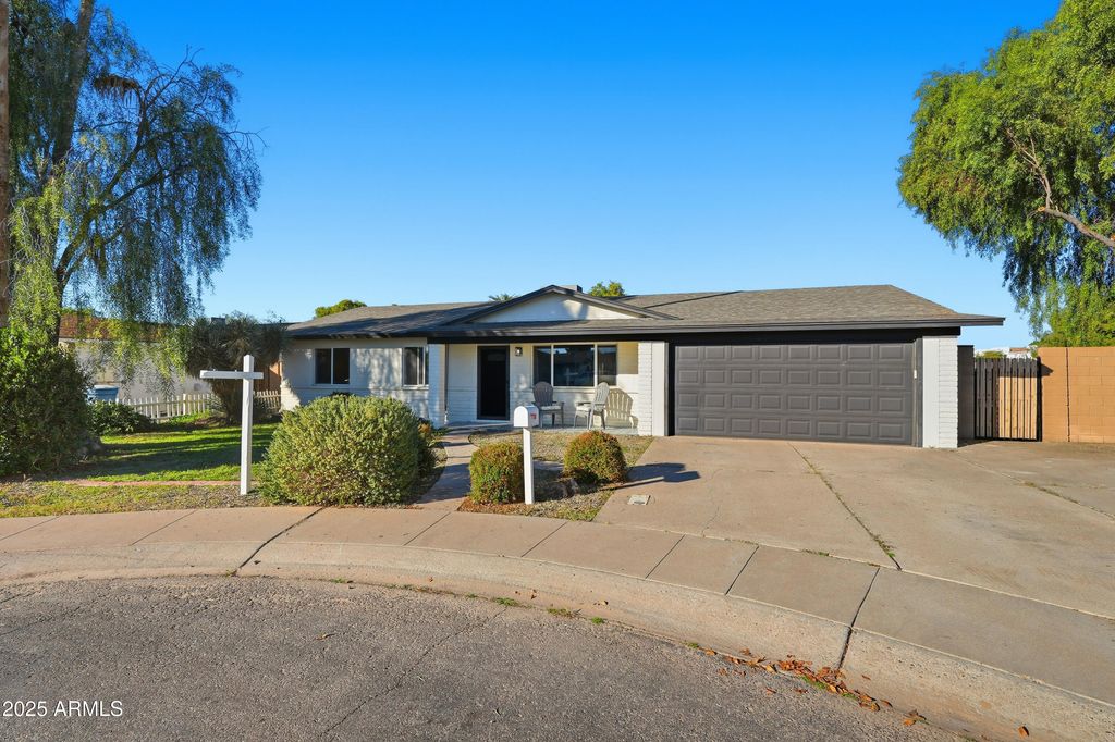 Photo of 1400 W Megan Street, Chandler, AZ 85224 (MLS # 6952990)