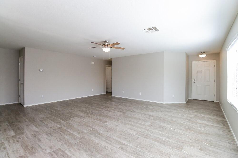 16071 W Adams Street