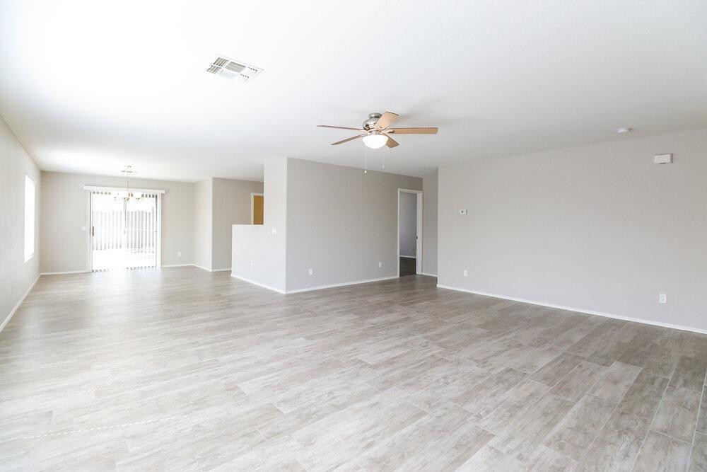 16071 W Adams Street