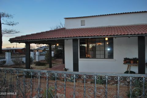 A home in Naco