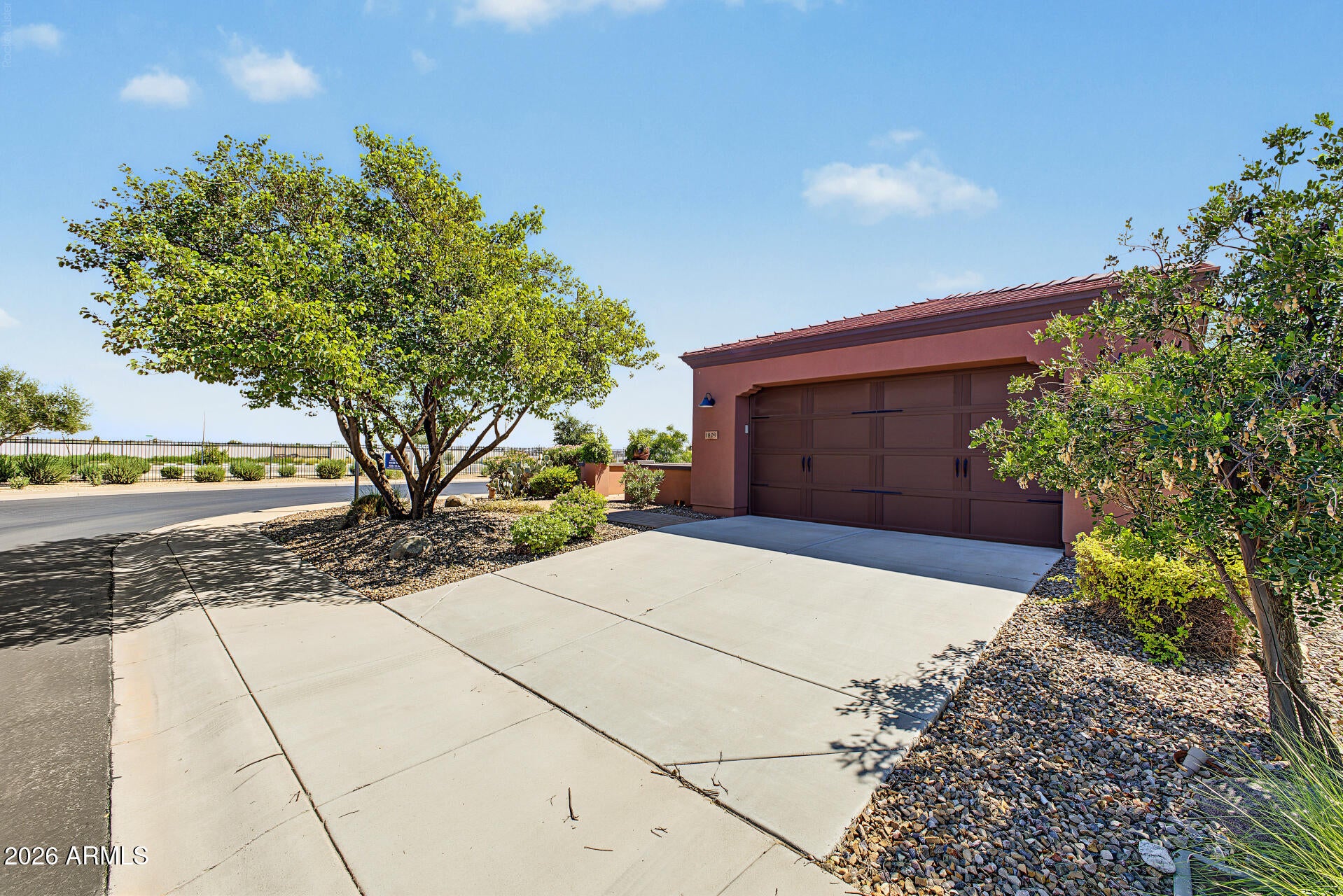 1809 E ADELANTE Way