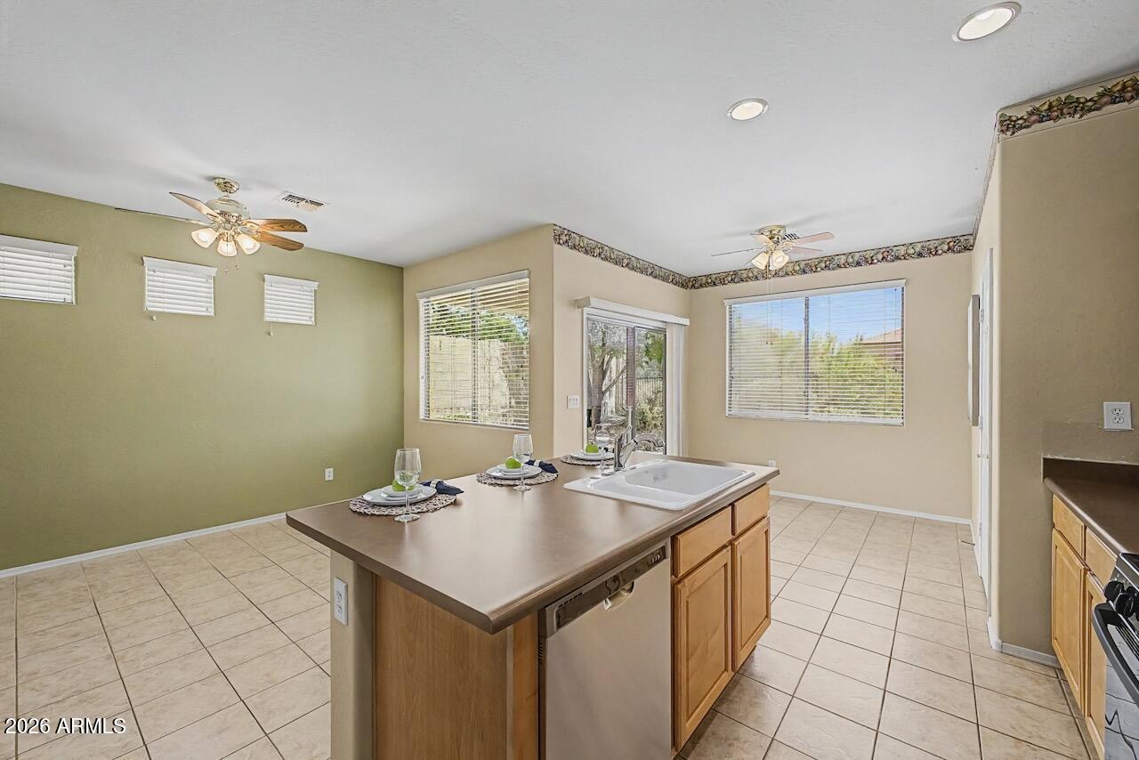 ANTHEM UNIT 35 - Residential
