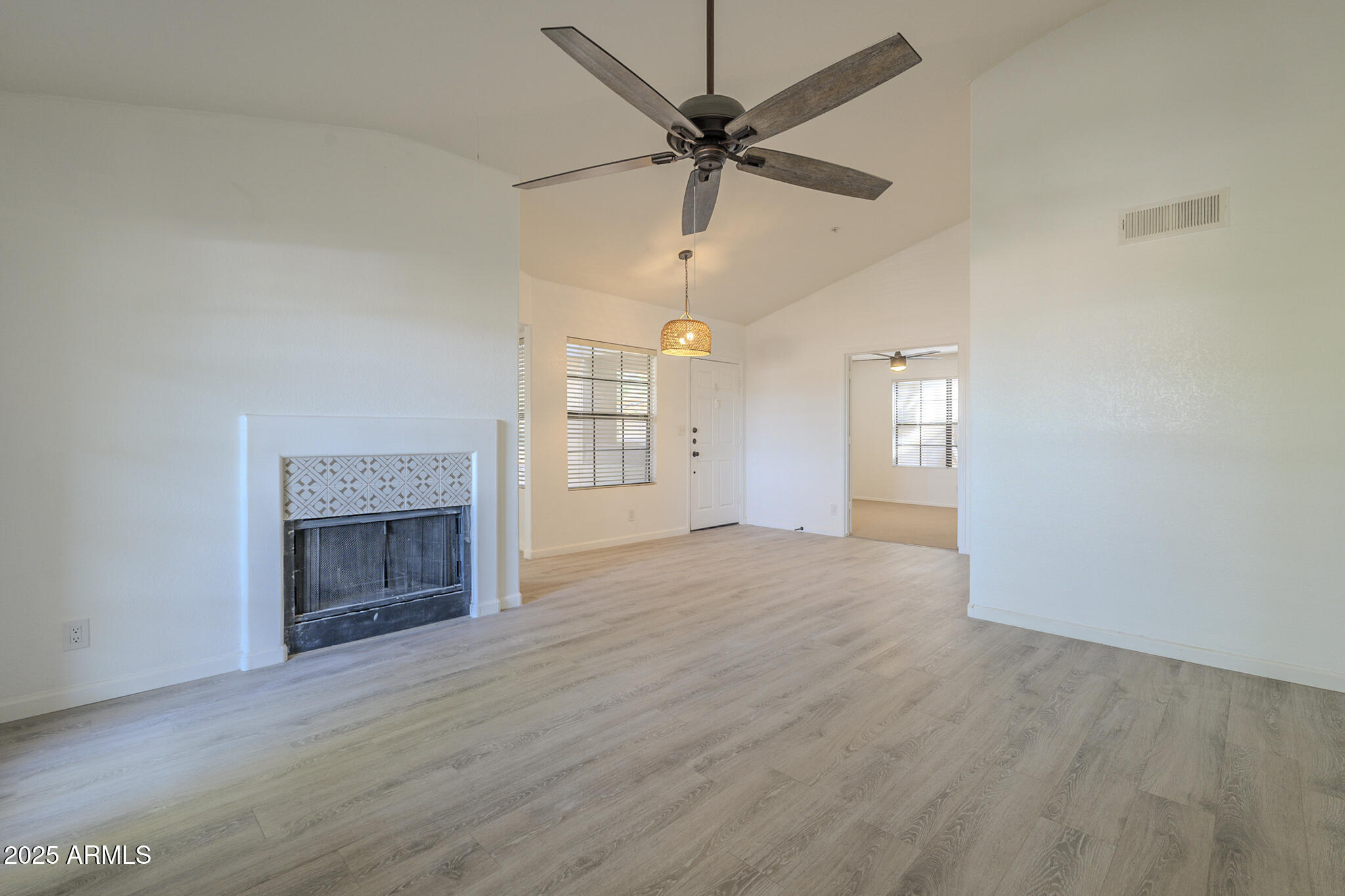 6885 E COCHISE Road 219