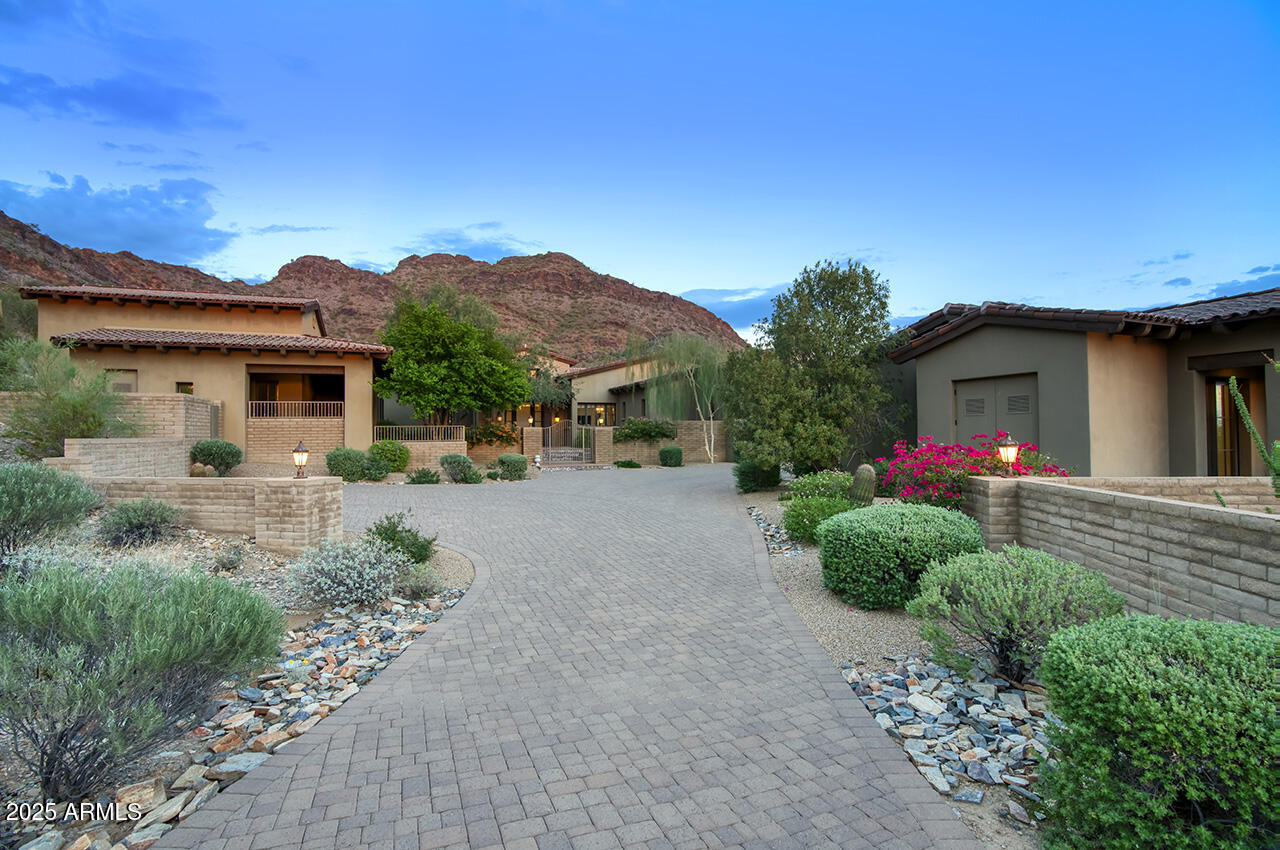 9820 E THOMPSON PEAK Parkway 628