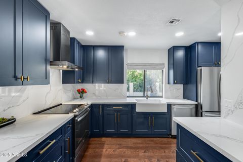 1902 E LINGER Lane Phoenix AZ 85020