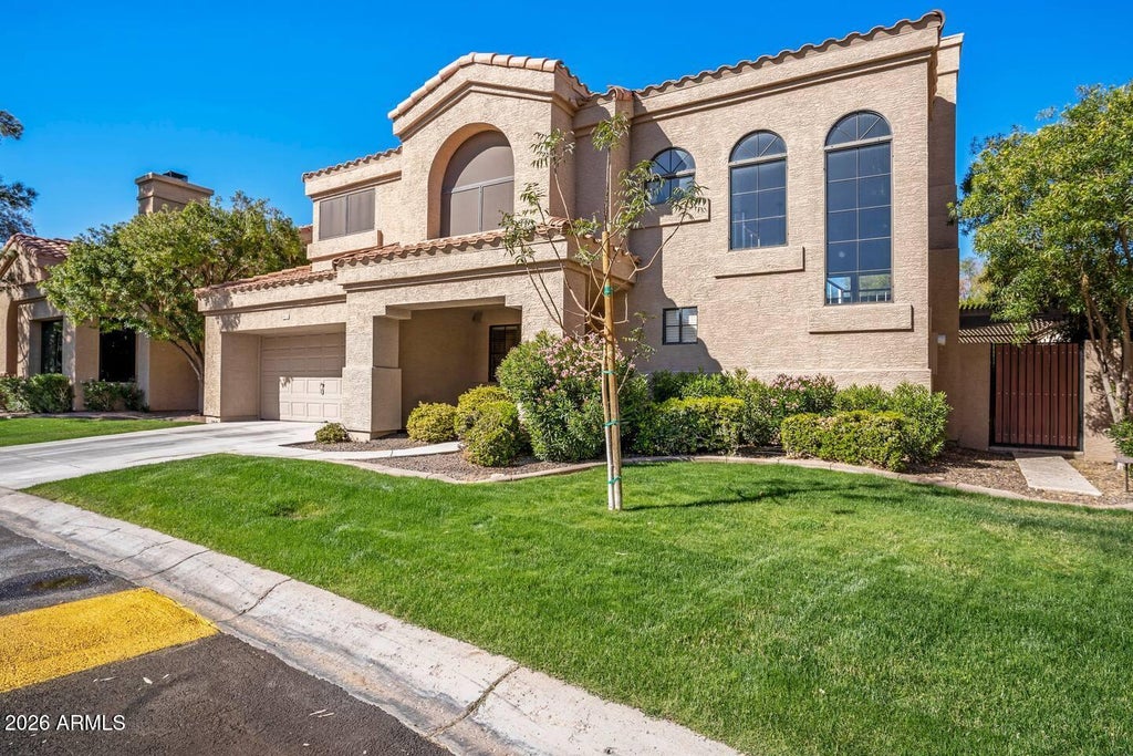 Photo of 40 W Sarah Lane, Tempe, AZ 85284 (MLS # 7078750)