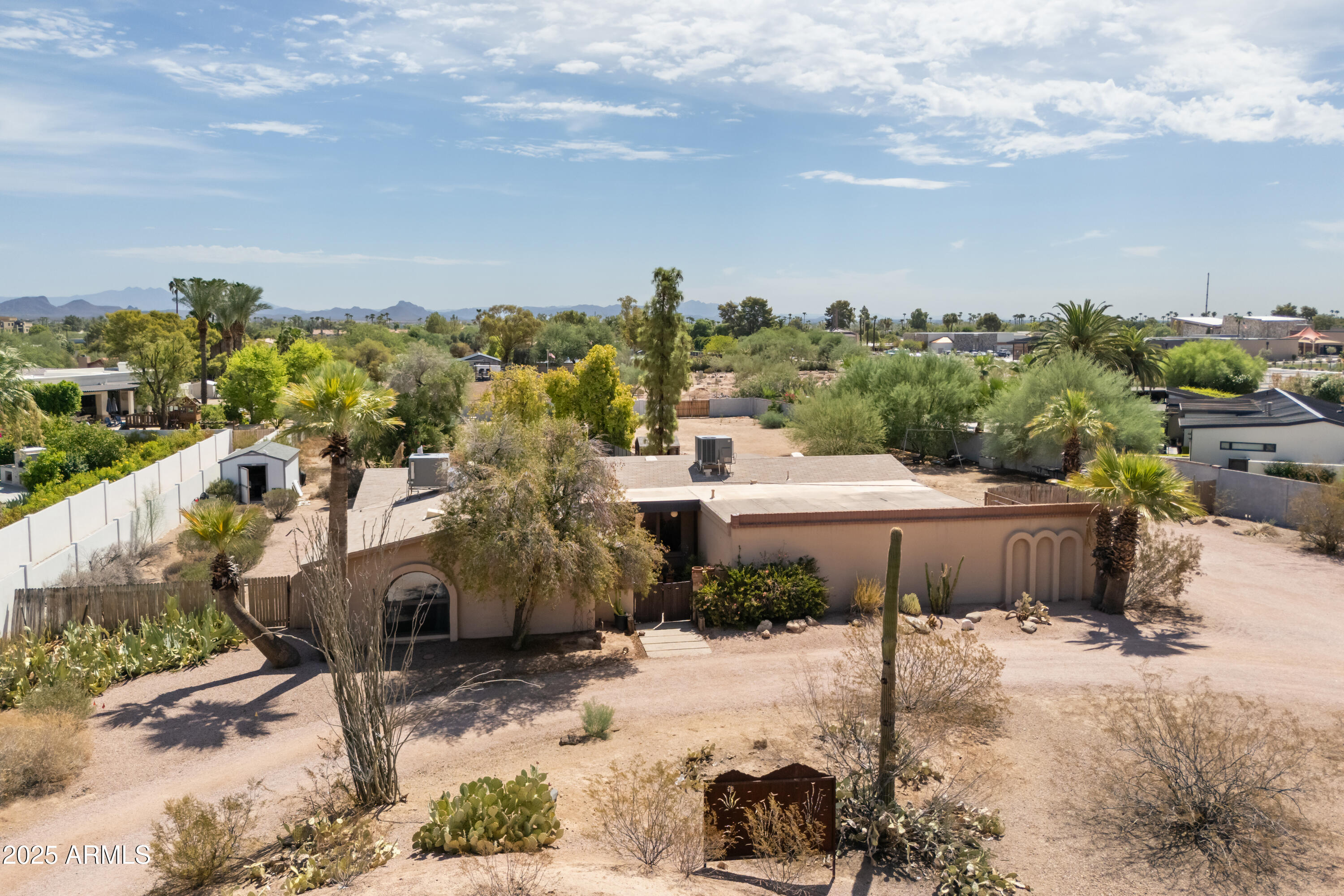 6021 N MOCKINGBIRD Lane