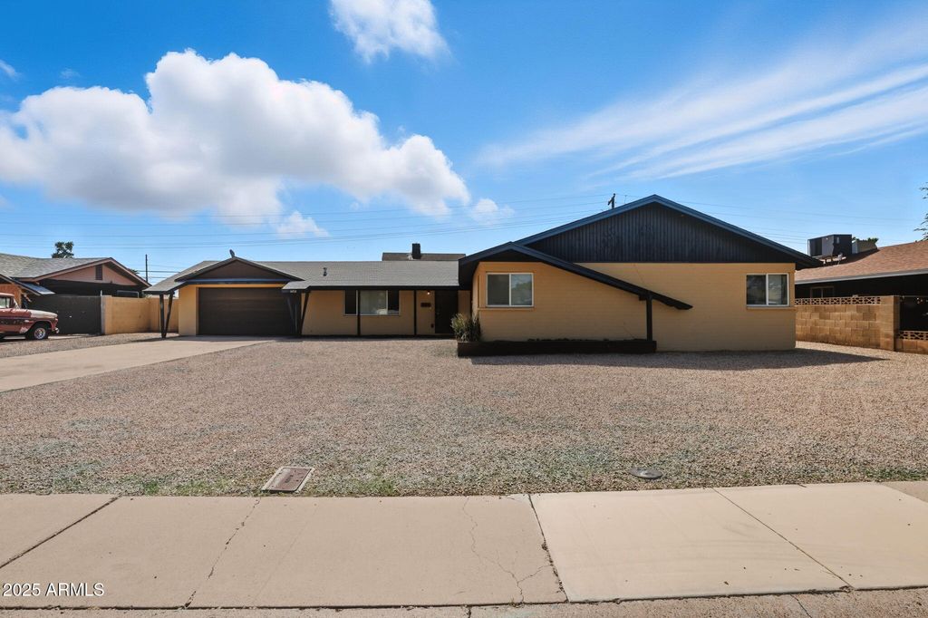 Photo of 6431 W Reade Avenue, Glendale, AZ 85301 (MLS # 6921986)