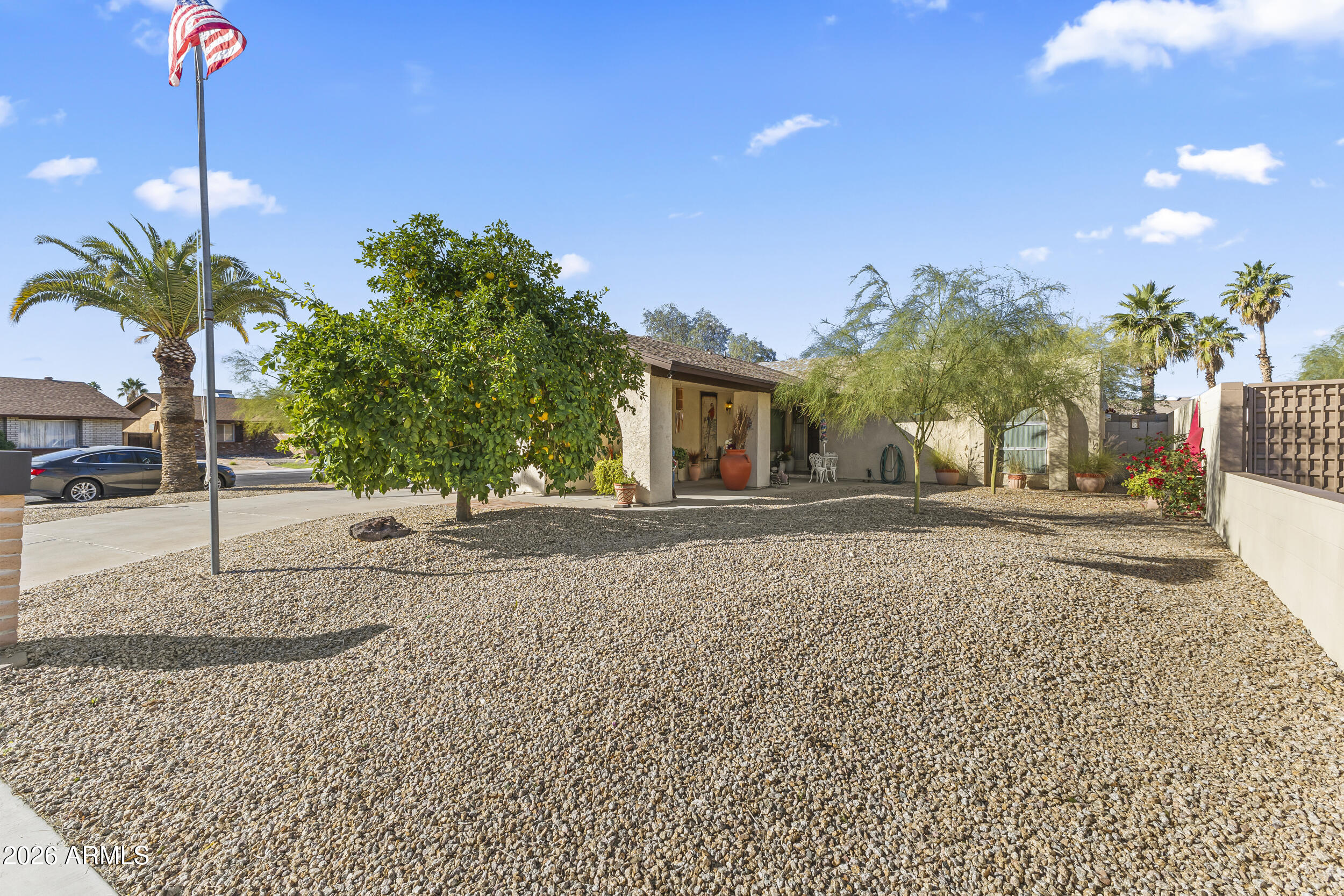 10412 W HAZELWOOD Avenue