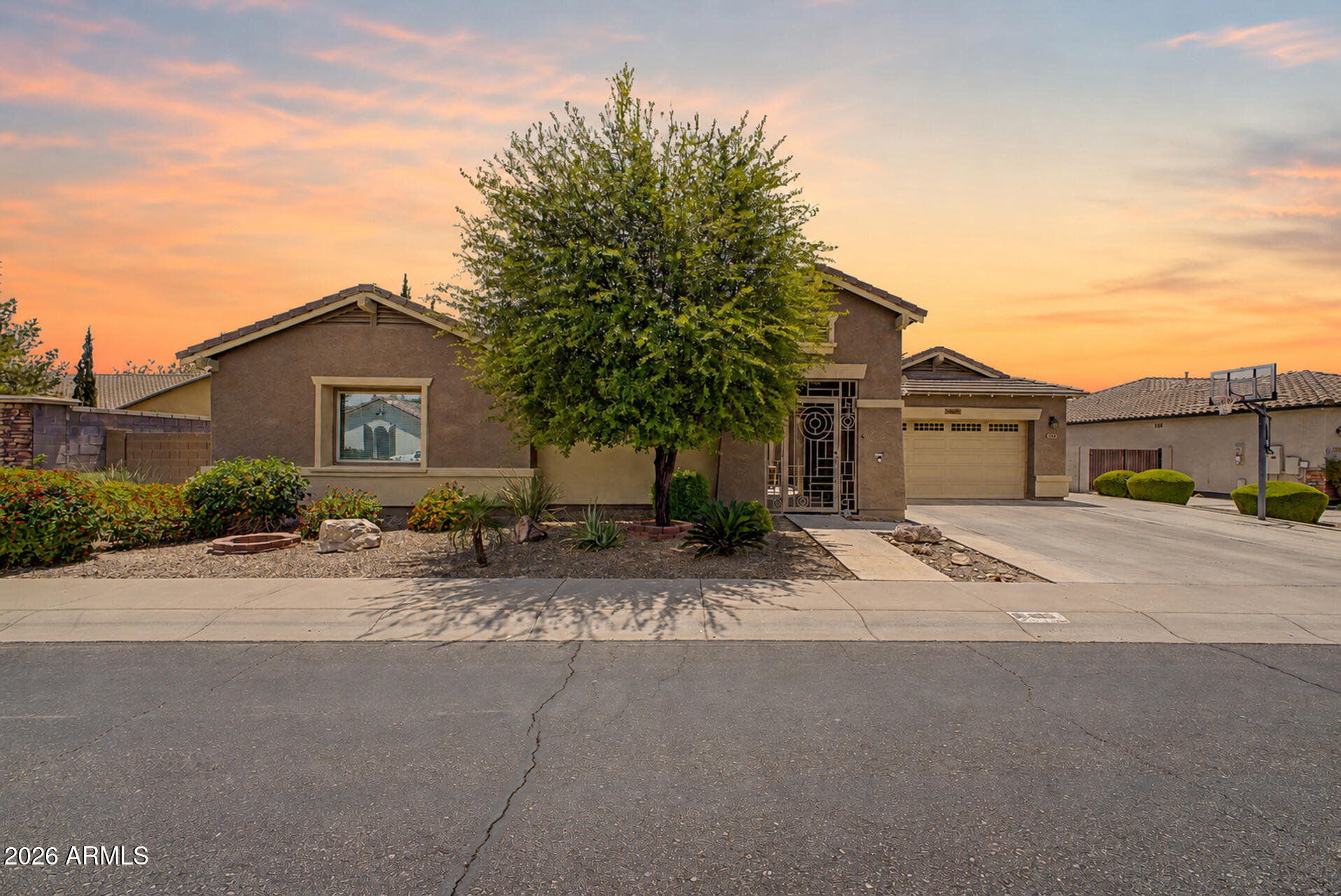 3163 E ORIOLE Drive