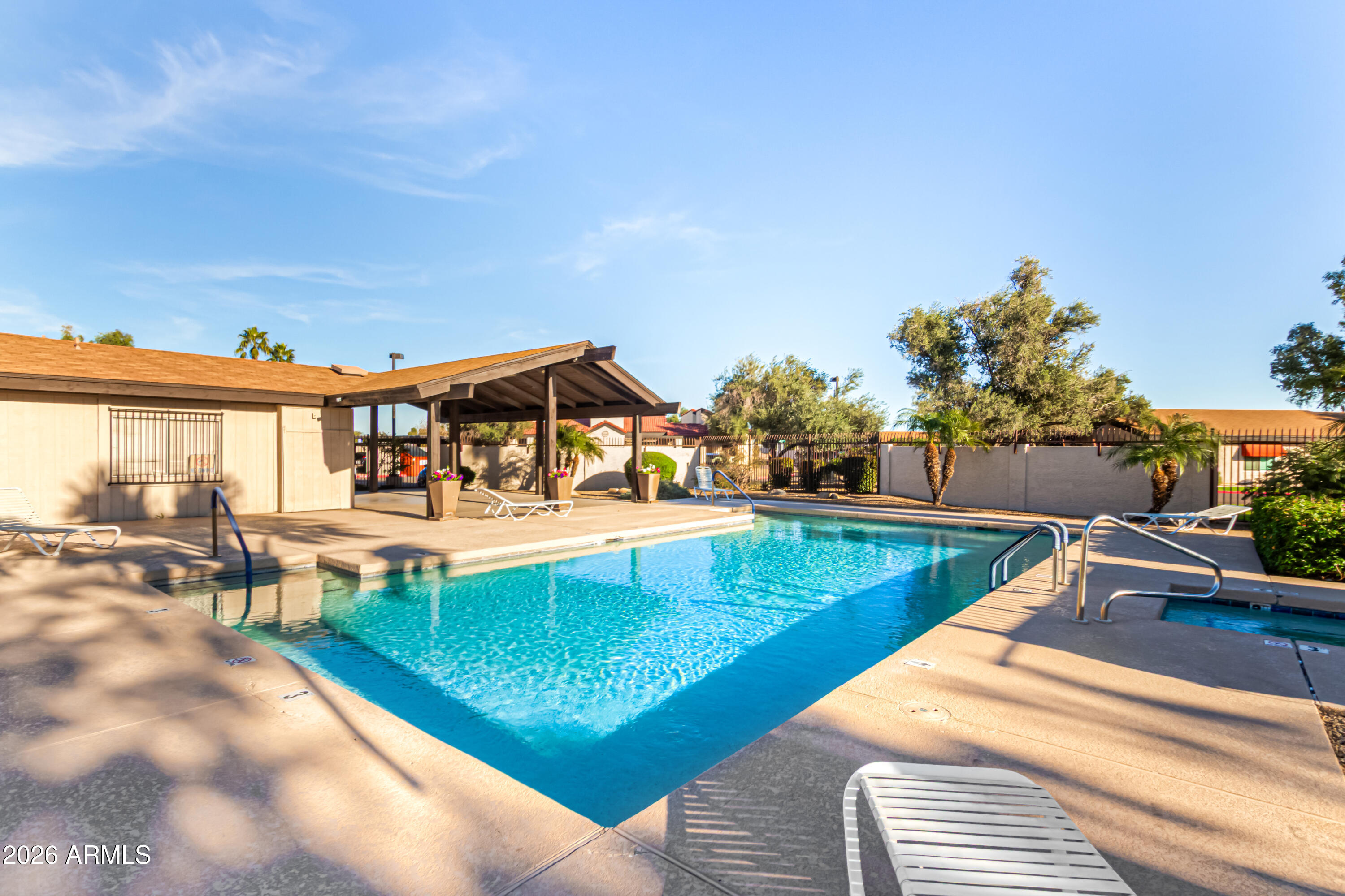 UNIVERSITY RANCH - Residential