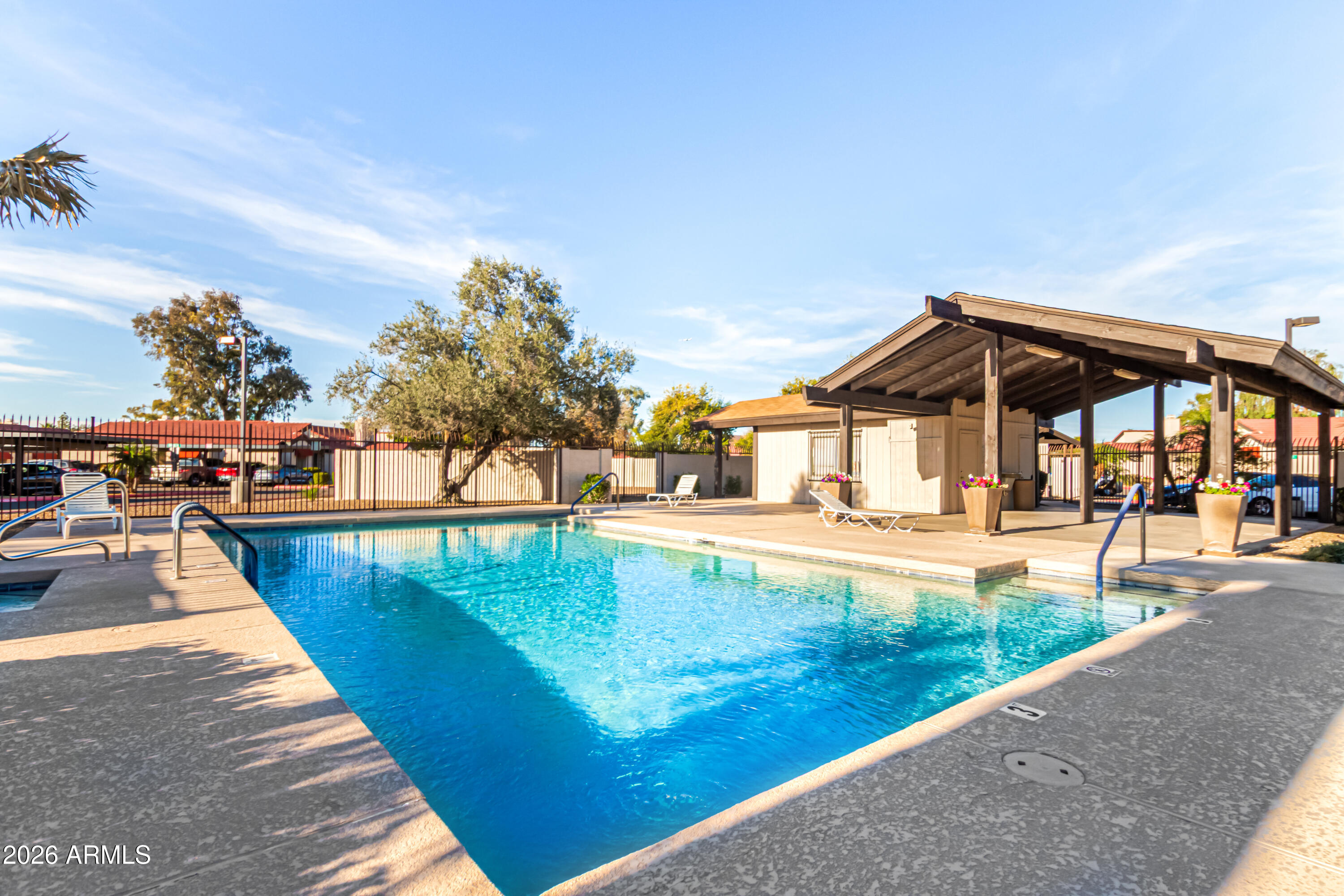 UNIVERSITY RANCH - Residential