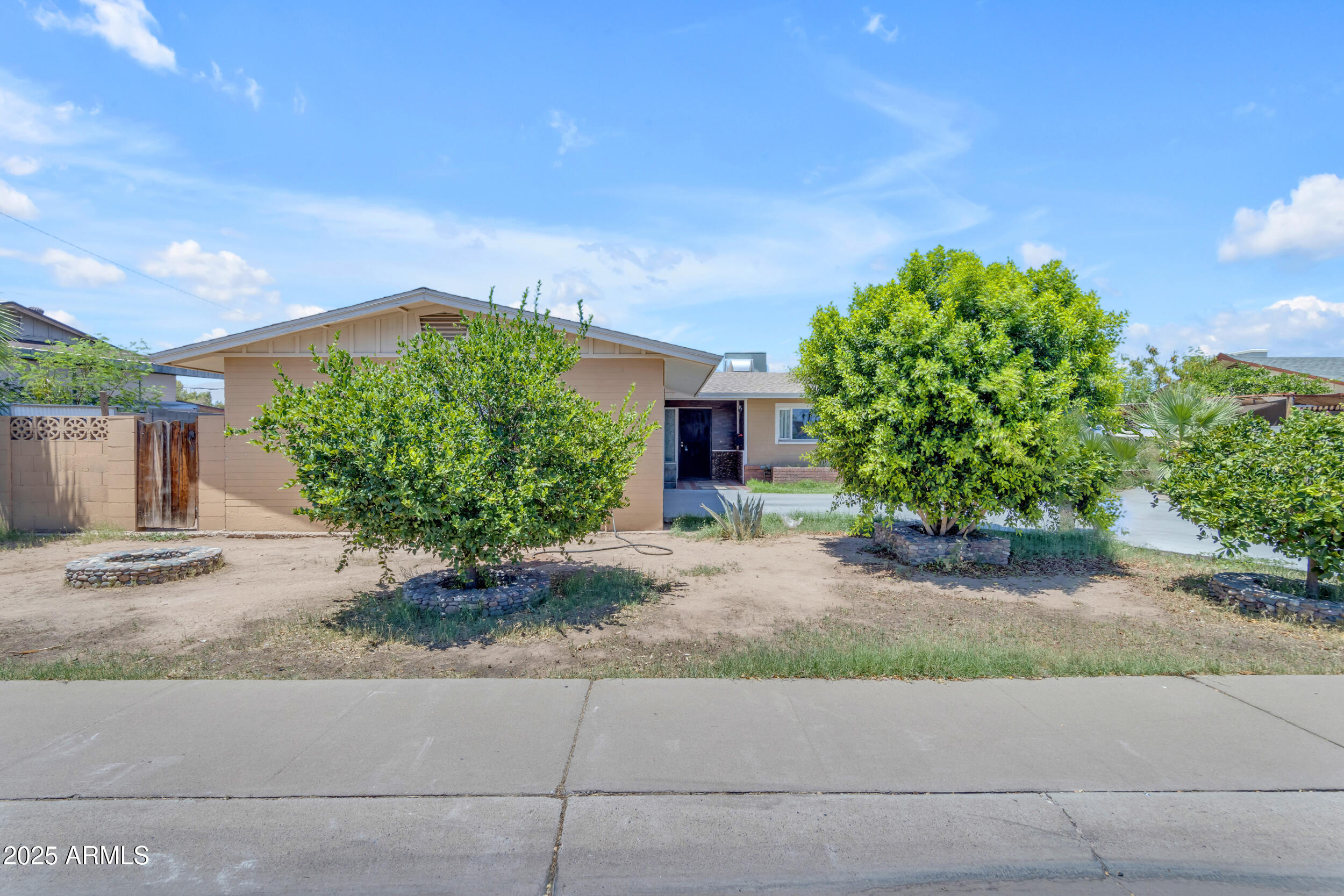 4632 W MARLETTE Avenue