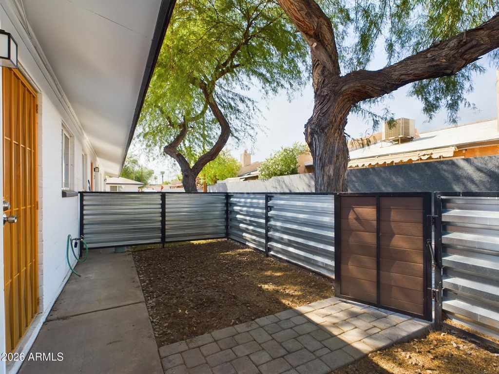 Photo of 3016 N 37 Street, Phoenix, AZ 85018 (MLS # 6974495)