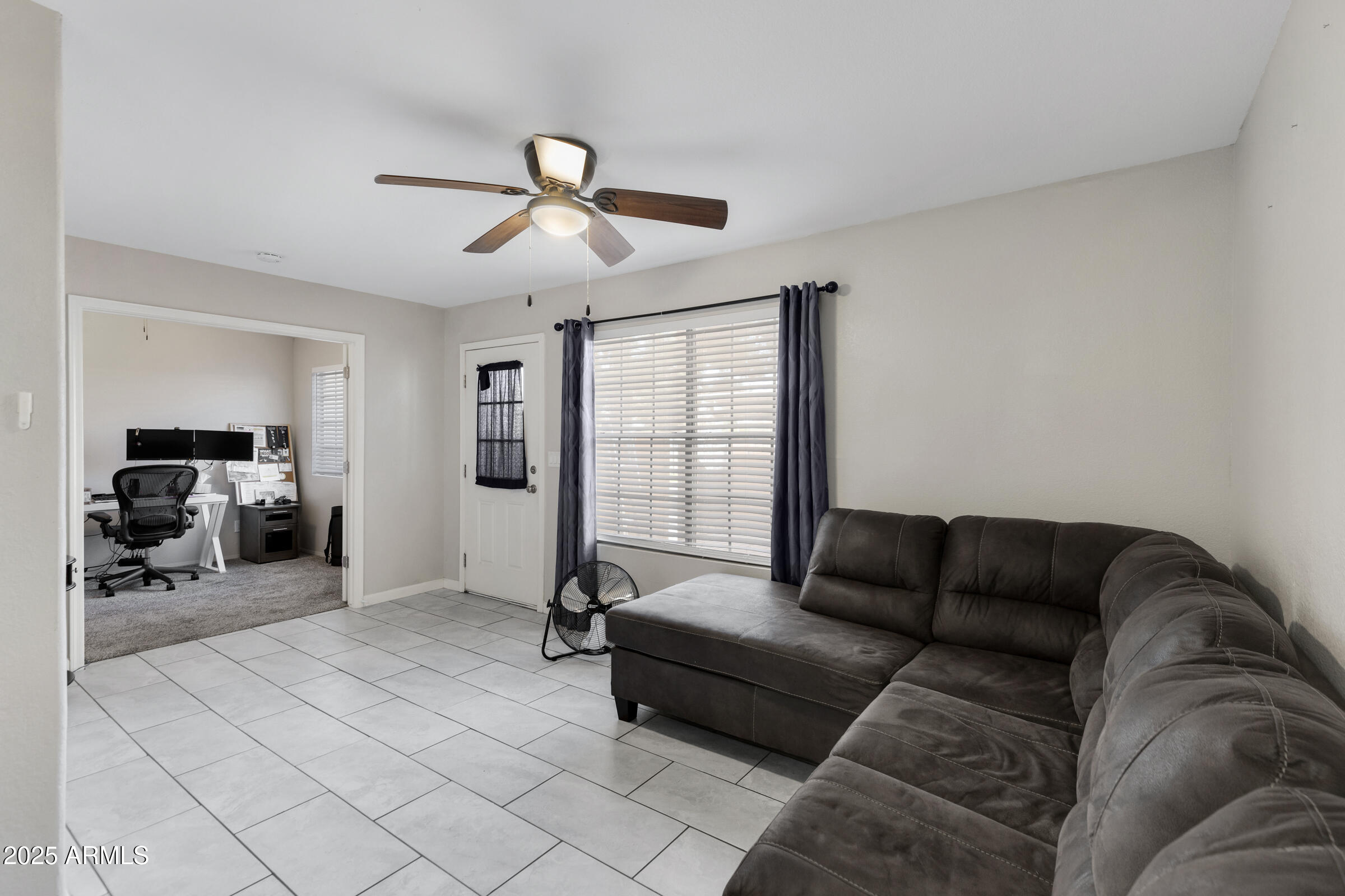 625 S WESTWOOD -- 102