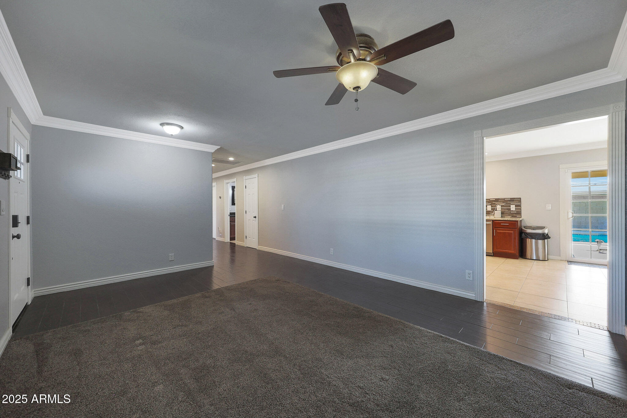 2517 E HIGHLAND Street