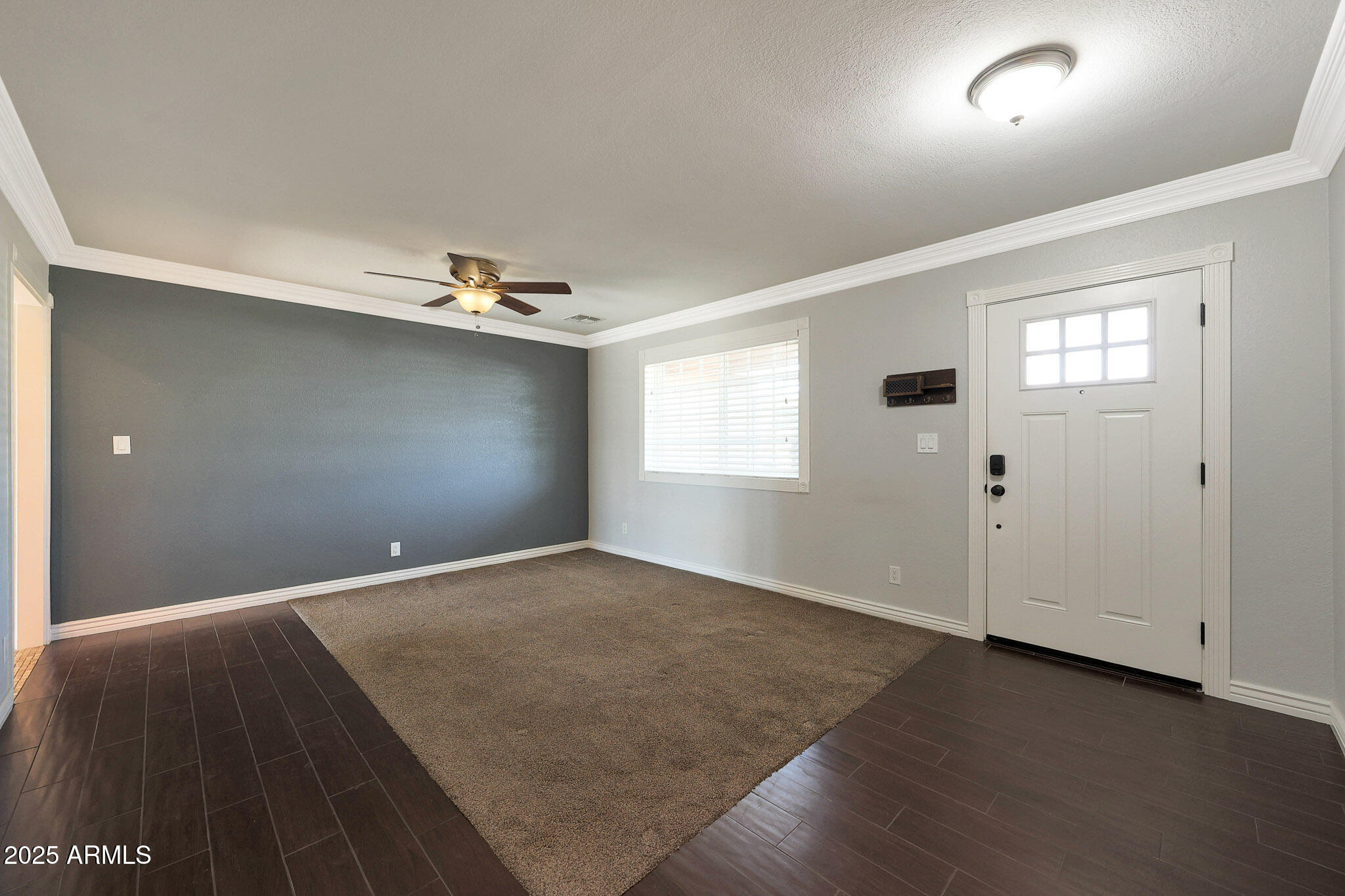 2517 E HIGHLAND Street