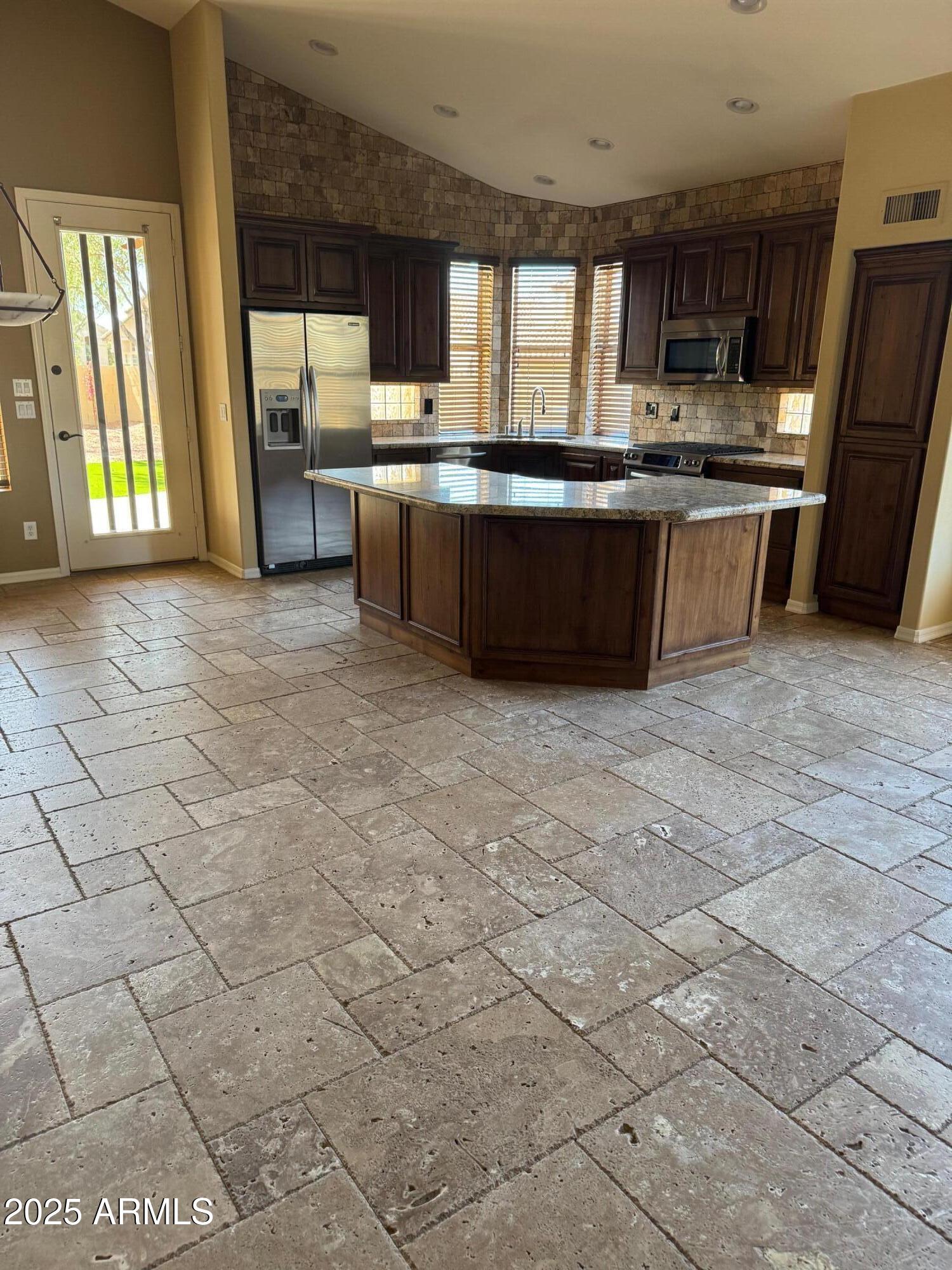 4163 E WILDCAT Drive
