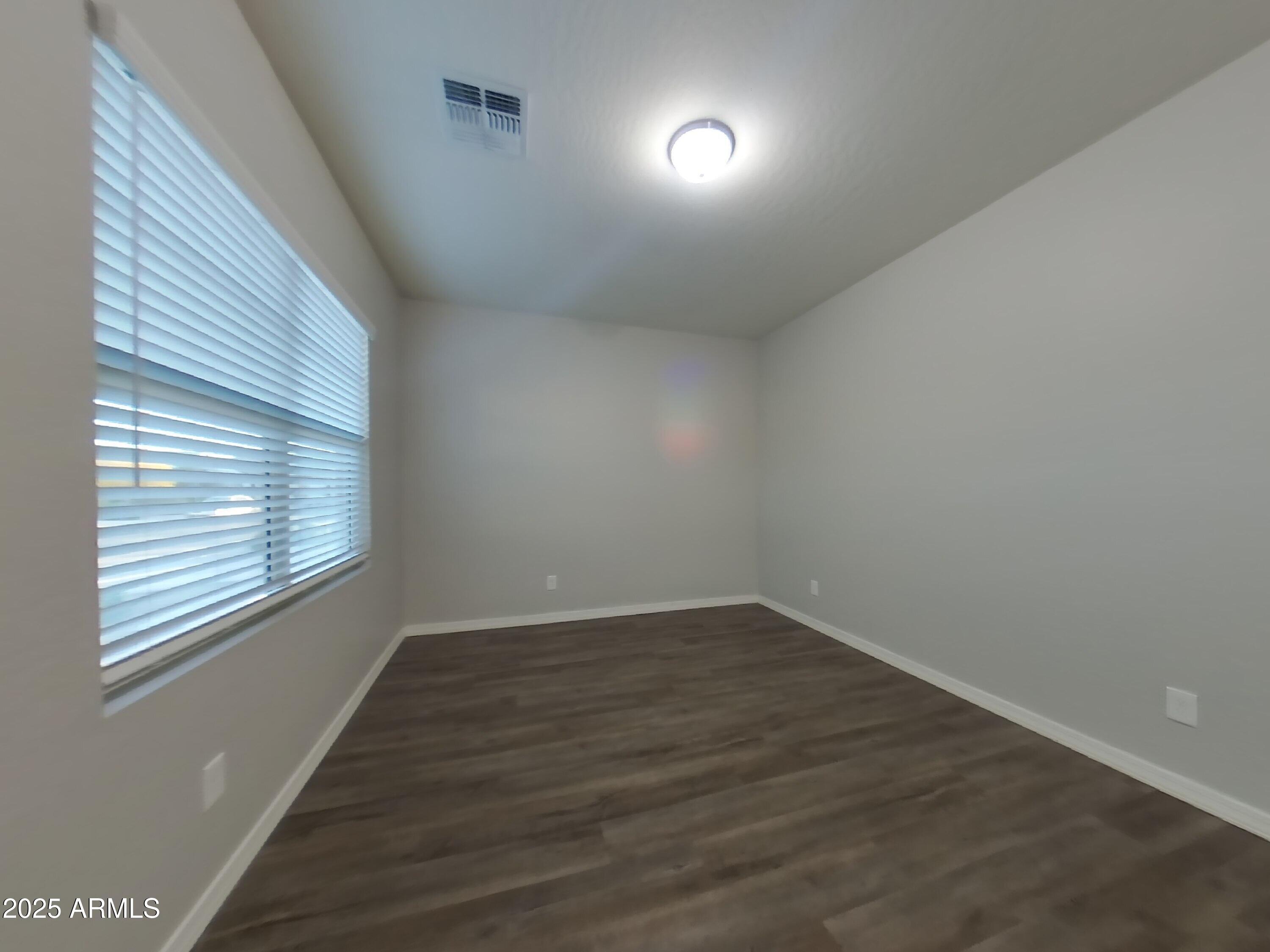 4521 W SADDLEBUSH Way