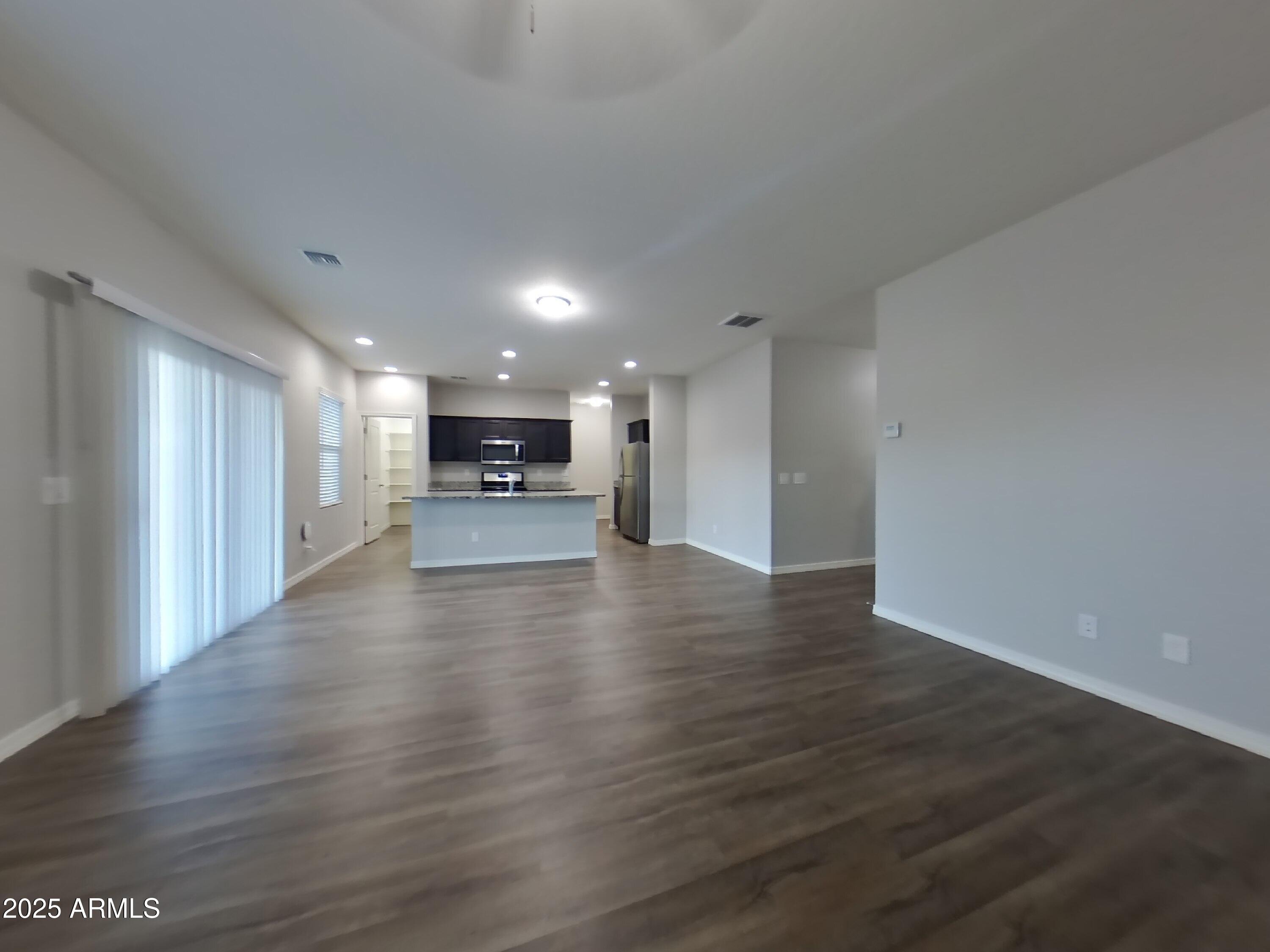 4521 W SADDLEBUSH Way