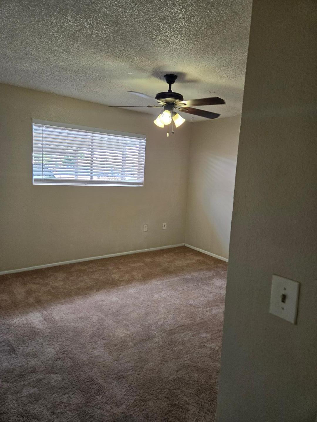 3316 W Tangerine Lane