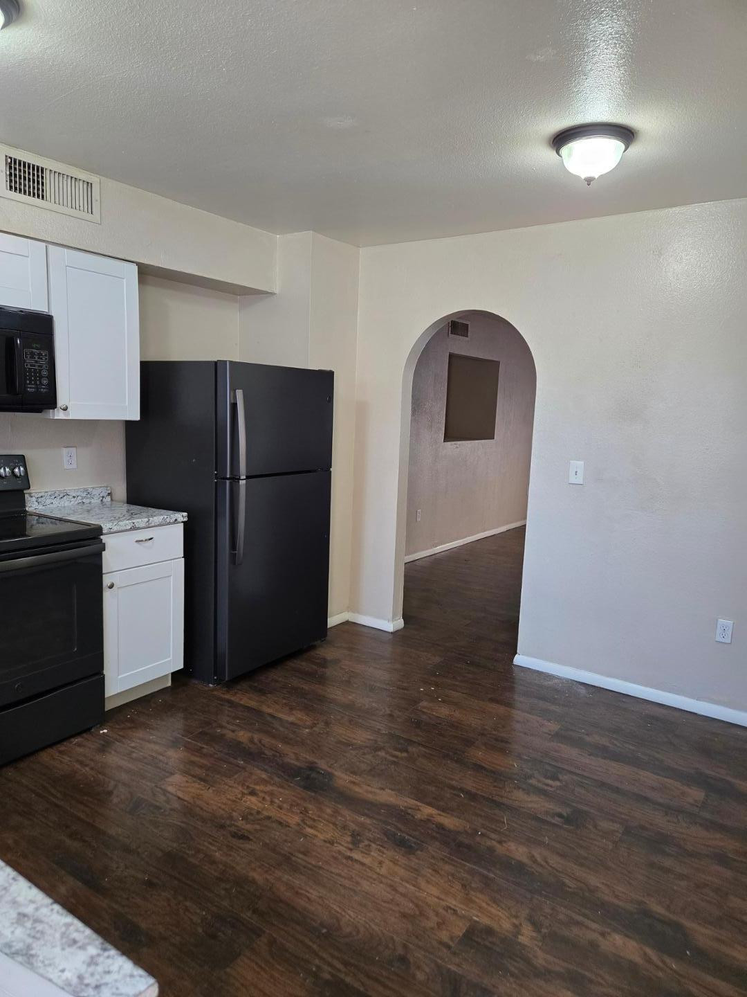 3316 W Tangerine Lane