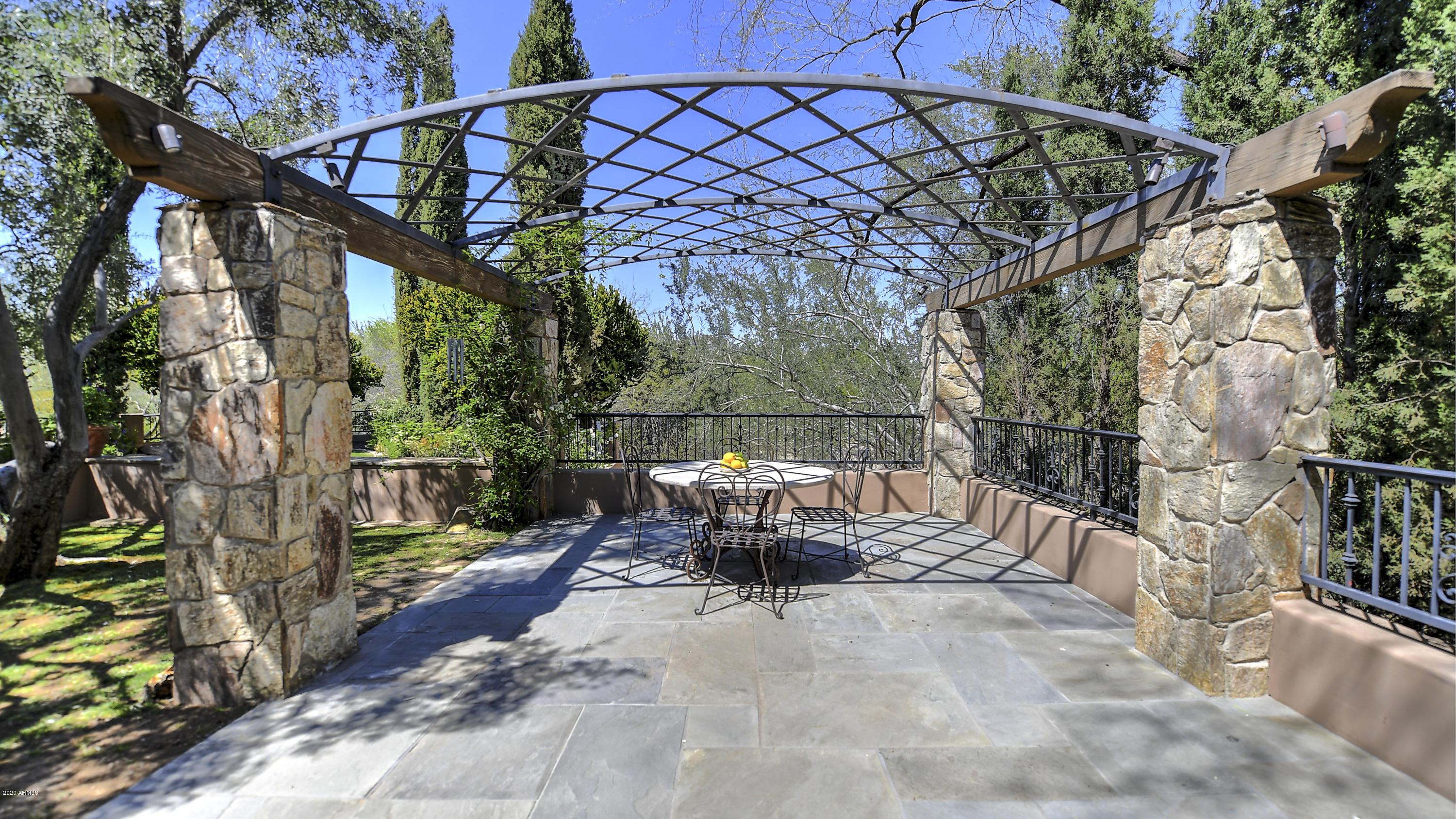 SANCTUARY - Residential