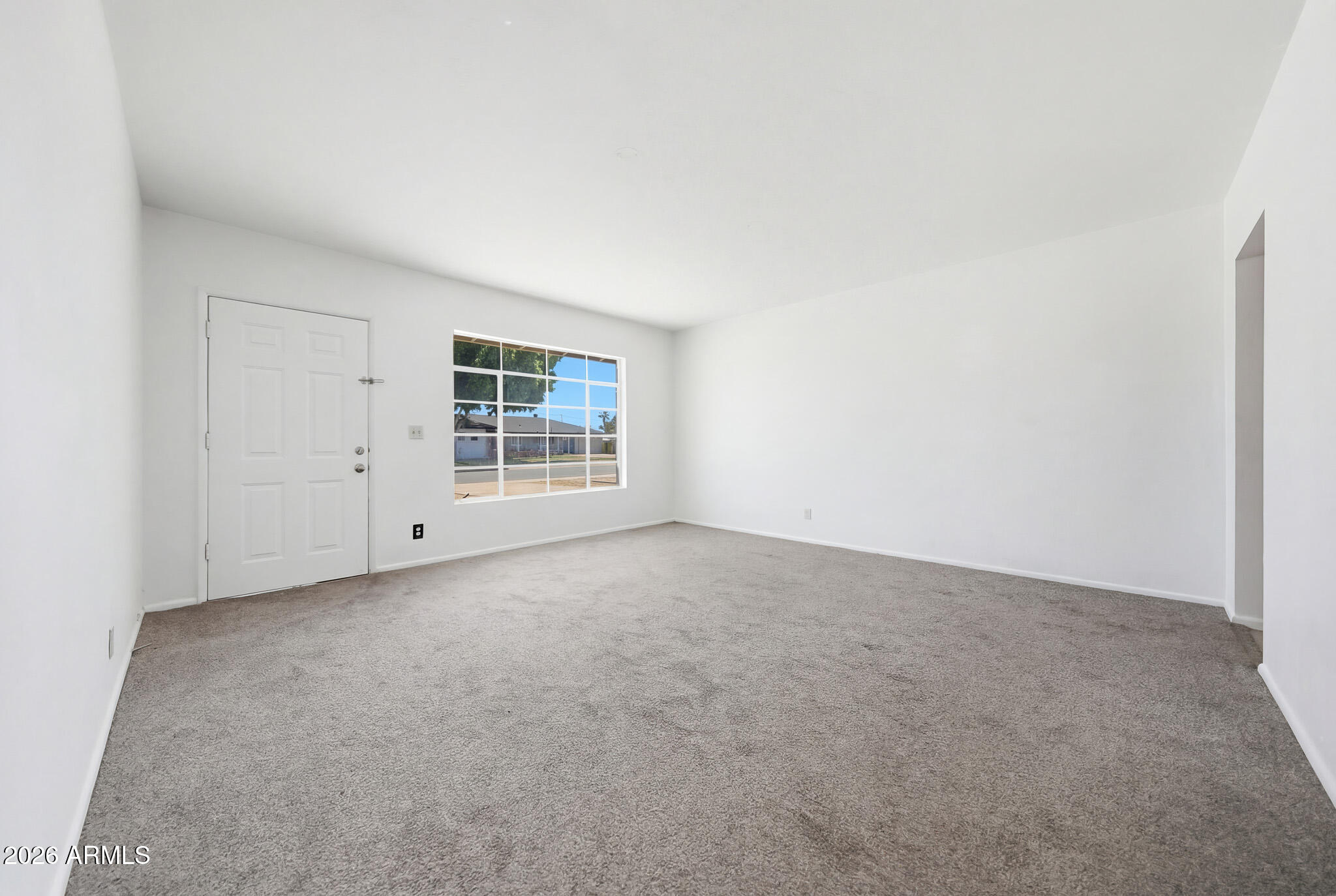 126 S CATALINA Street