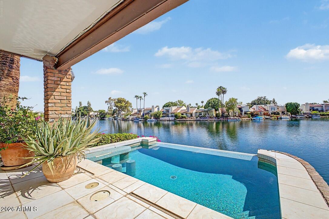 1071 E SANDPIPER Drive