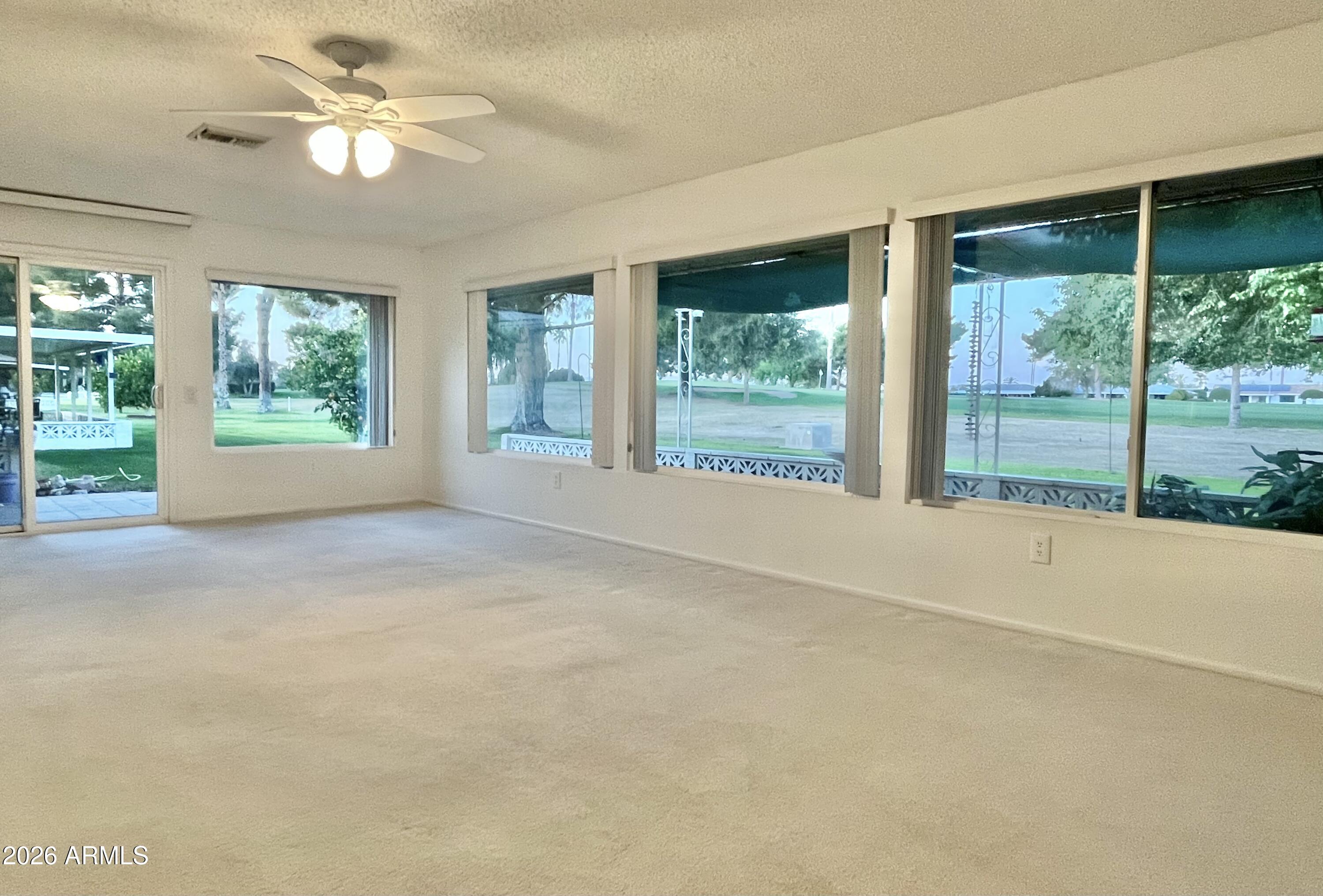 9718 W OAK RIDGE Drive