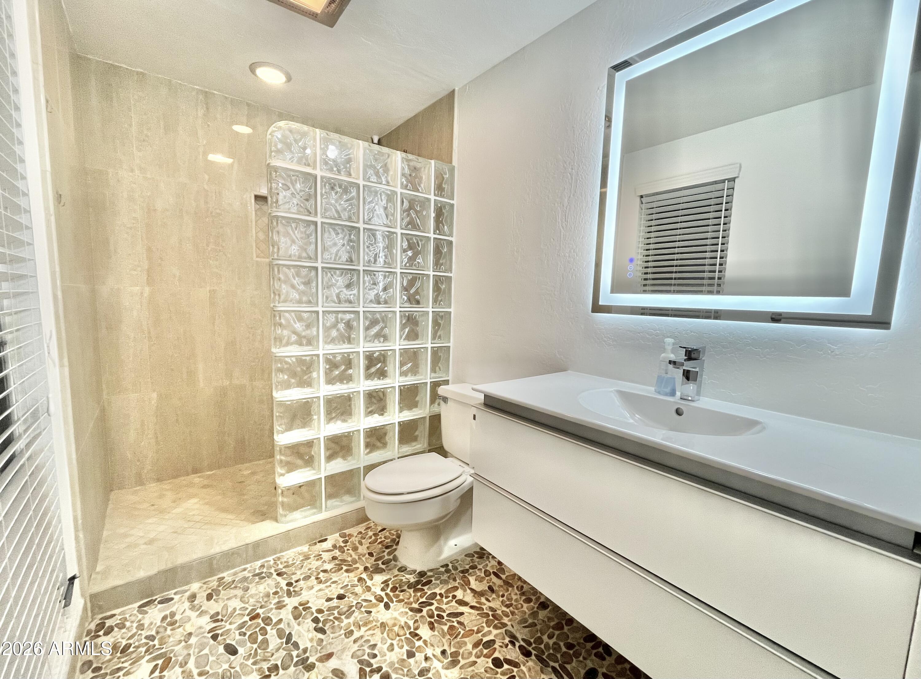 9718 W OAK RIDGE Drive