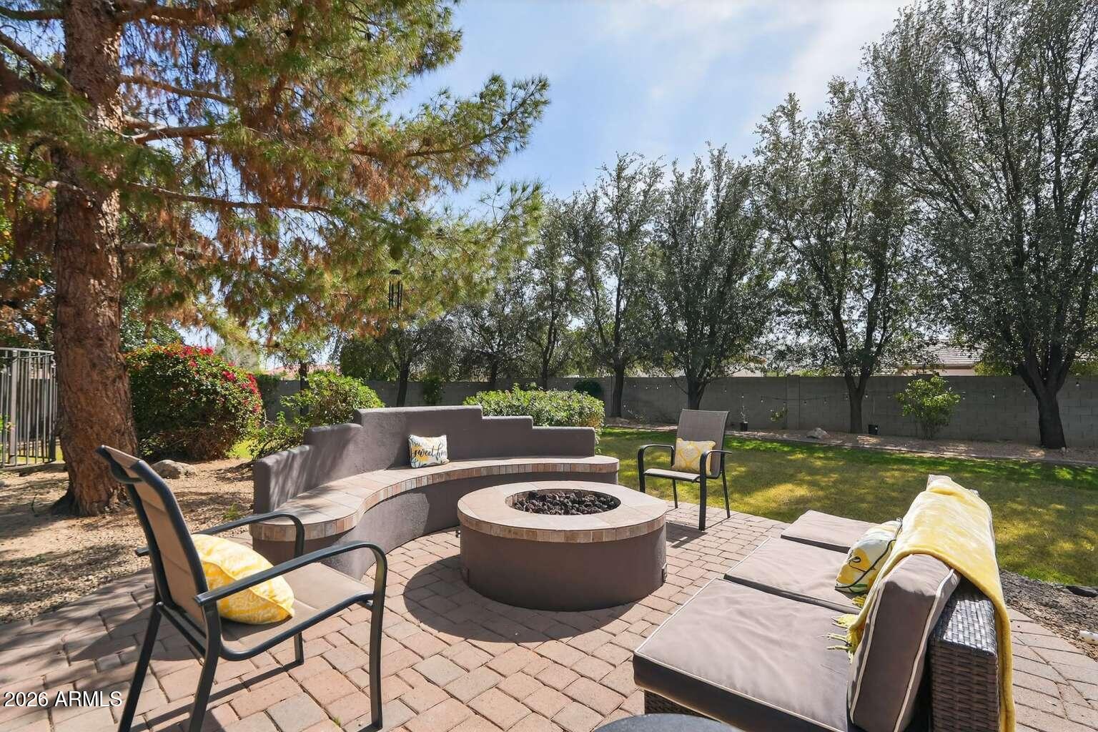 12811 W MISSOURI Avenue