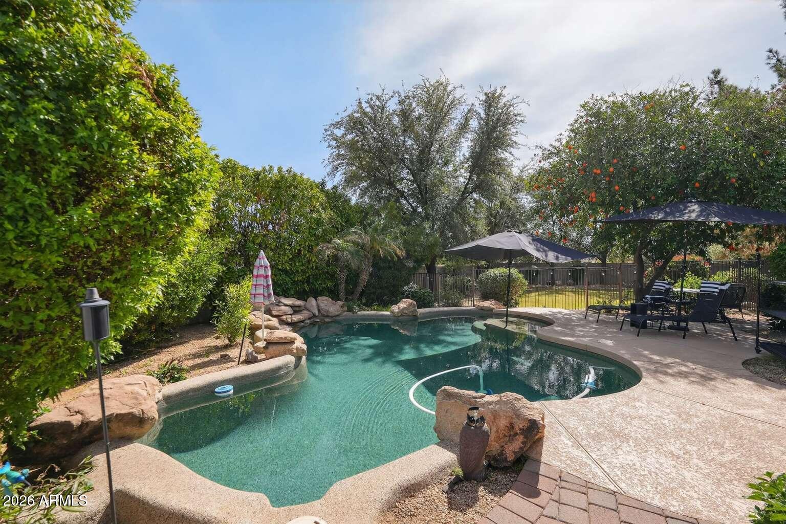 12811 W MISSOURI Avenue