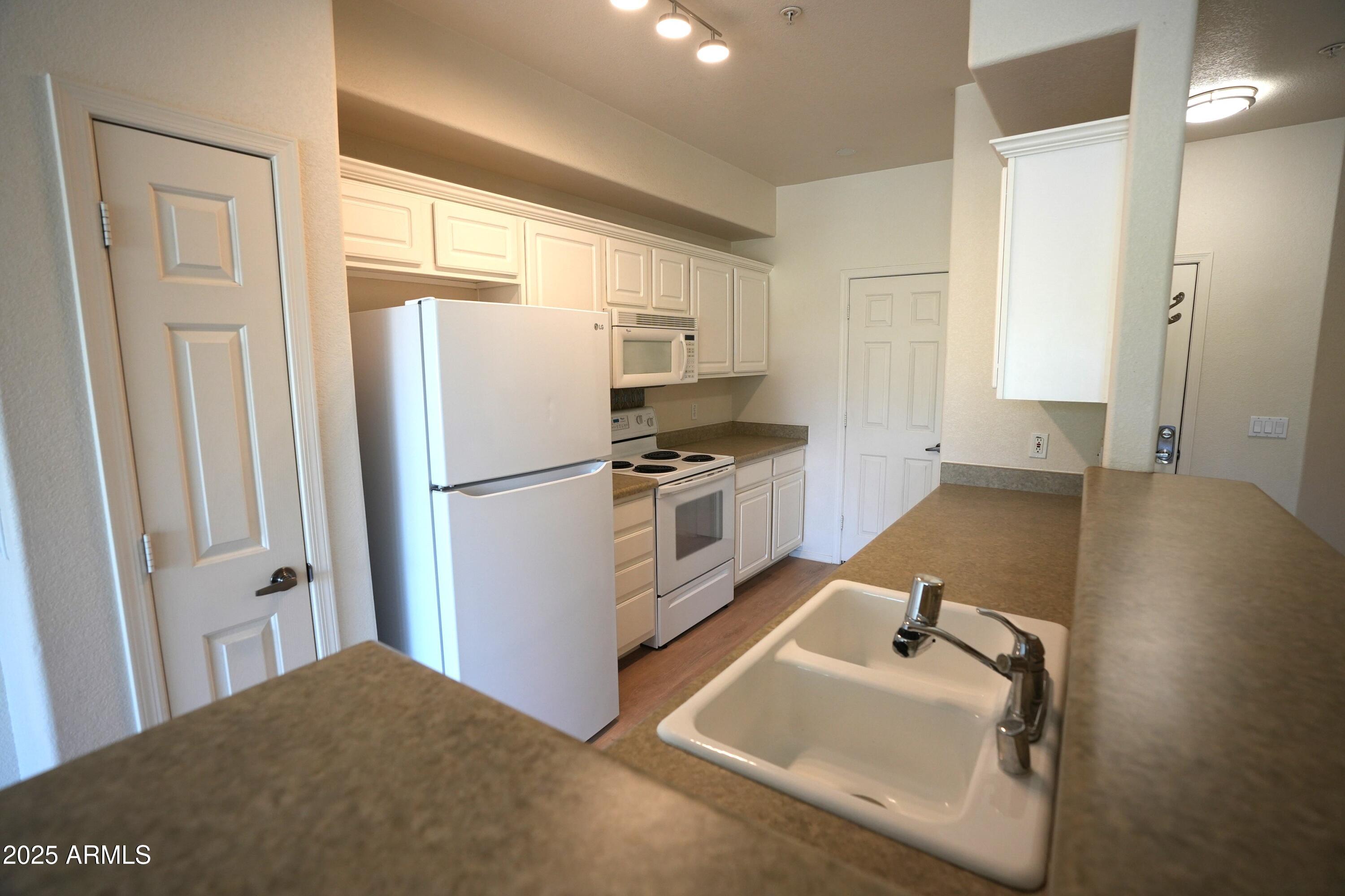 435 W Rio Salado Parkway 210