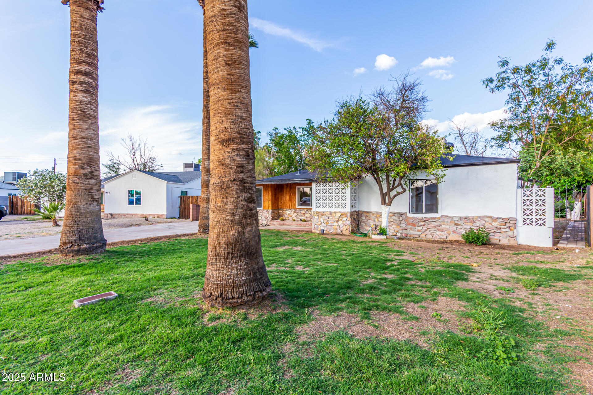 4333 N 15TH Drive