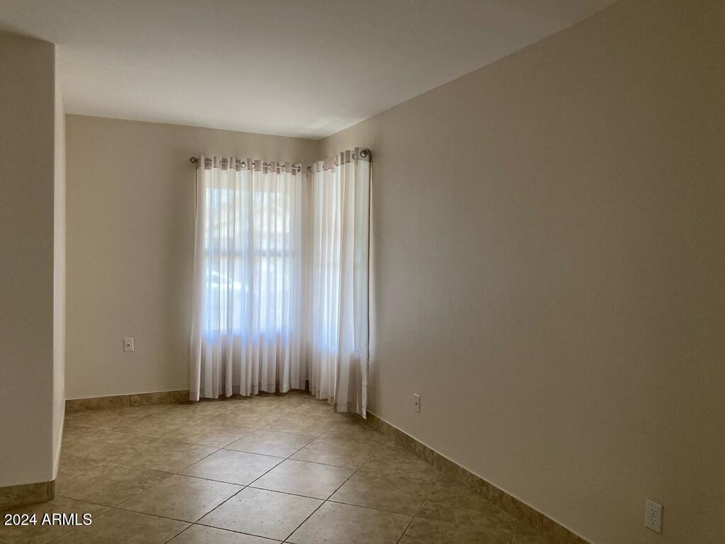 Phoenix, Arizona 85032, United States, 3 Bedrooms Bedrooms, ,2 BathroomsBathrooms,Residential,Pending,39948