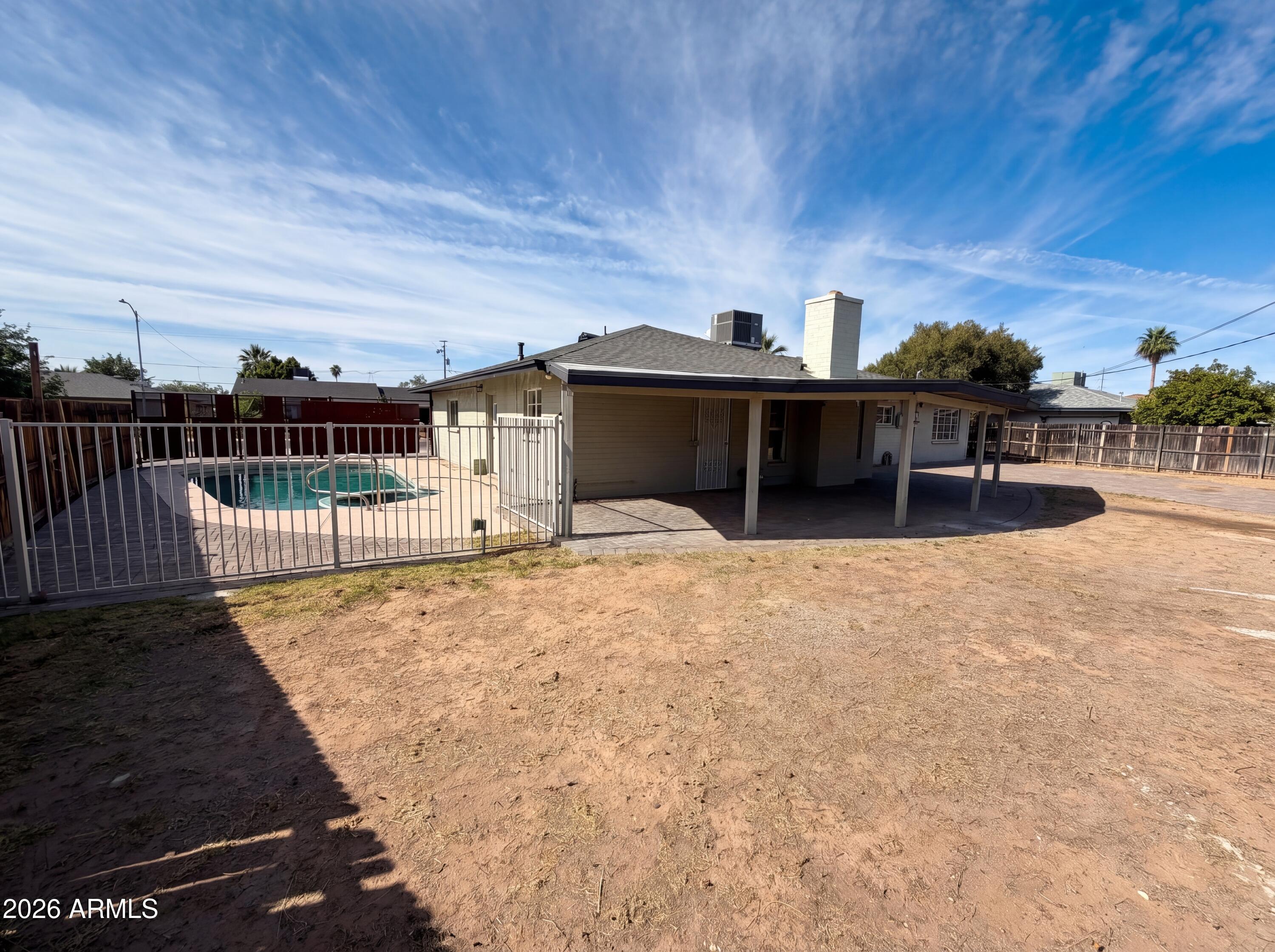 2402 W ANDERSON Avenue
