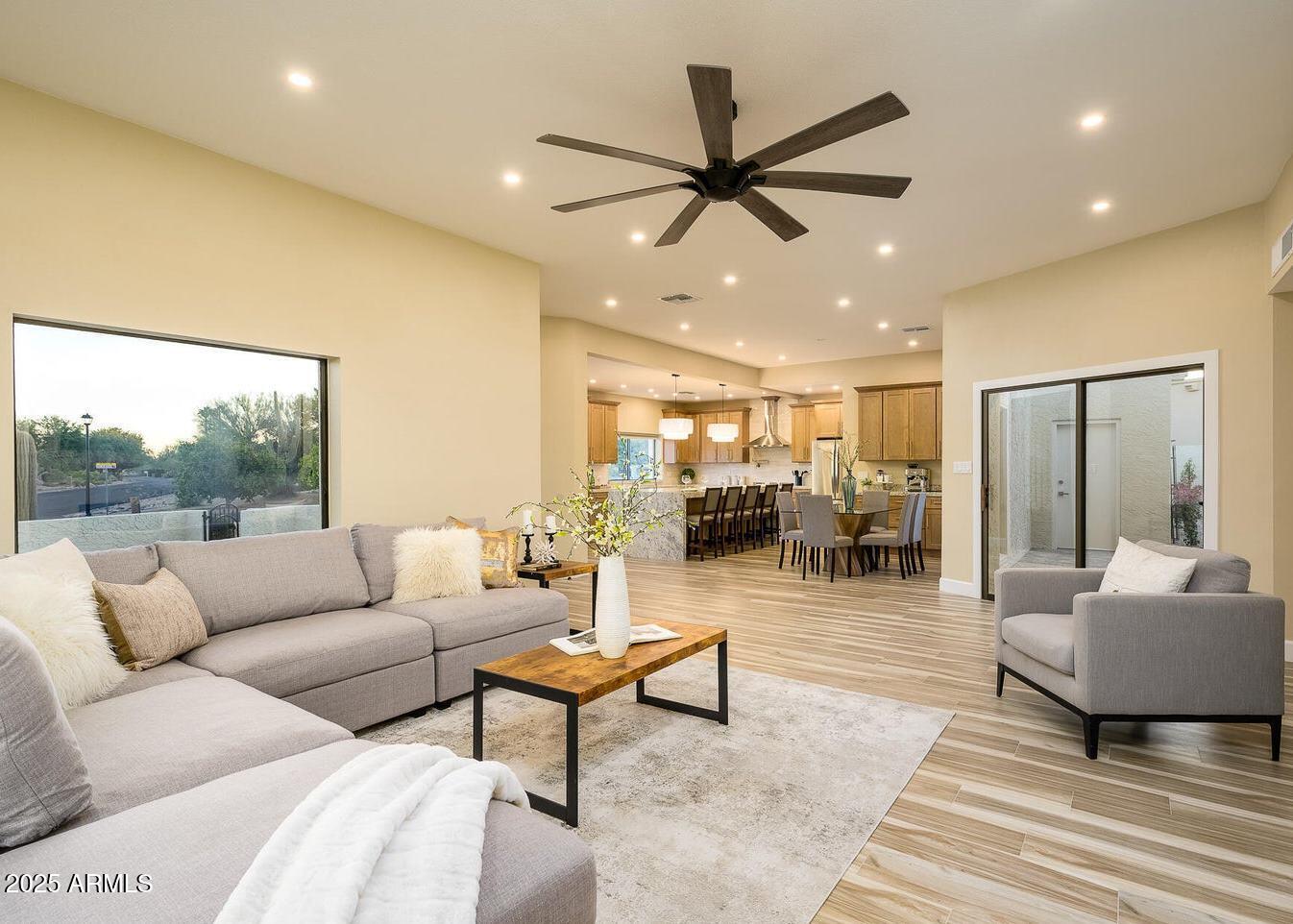 18418 E HORSESHOE Circle