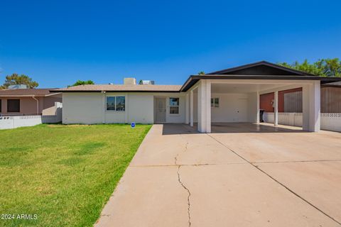 Single Family Residence in Phoenix AZ 1018 MURIEL Drive.jpg