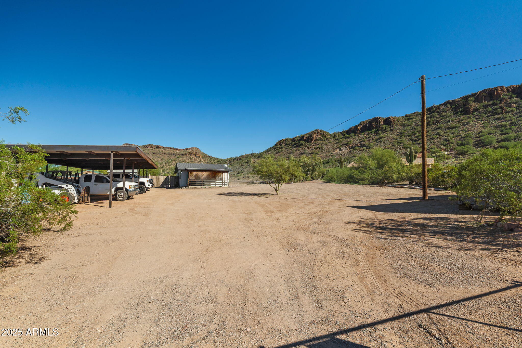 732 E HONDA BOW Road