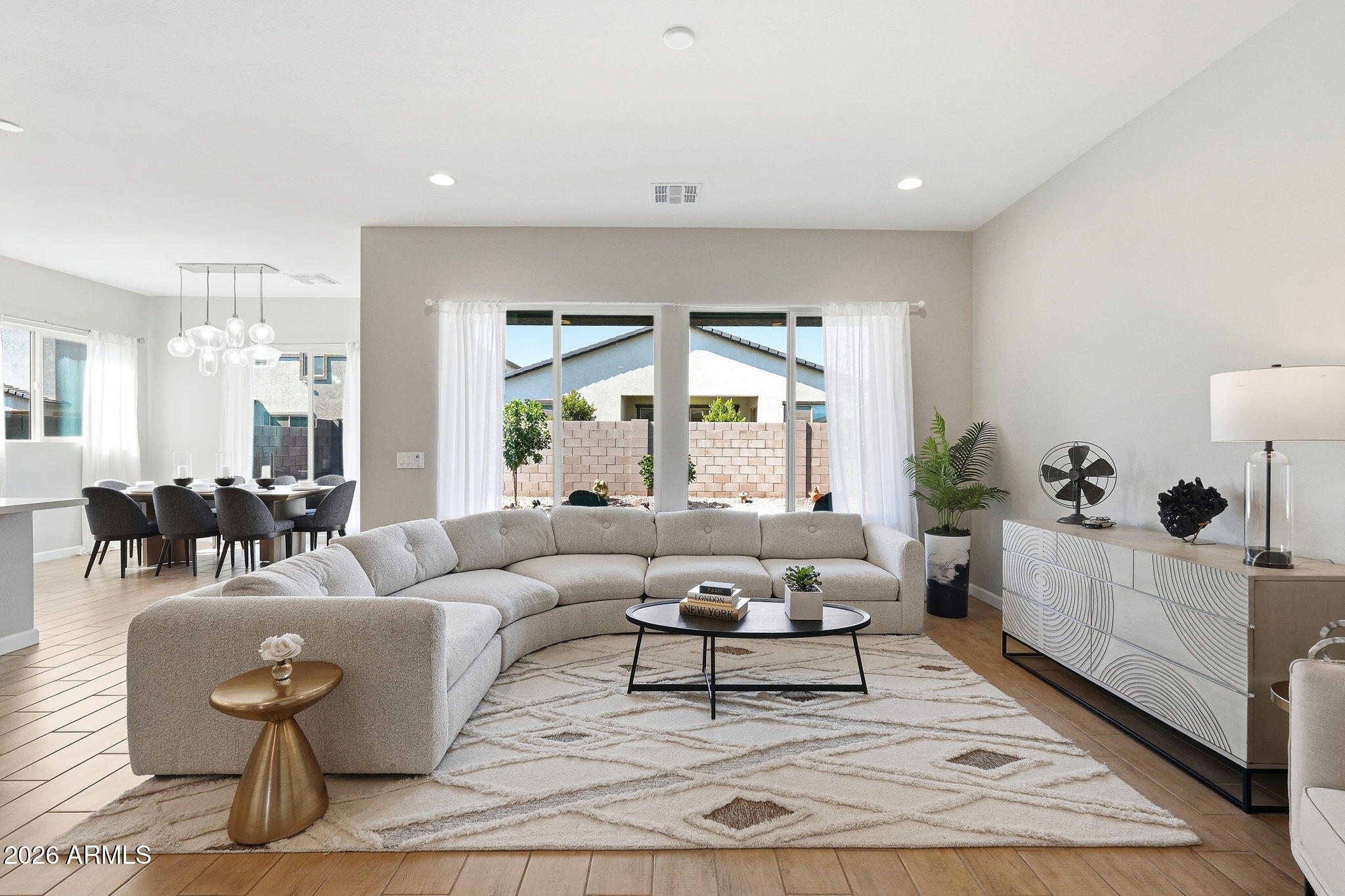 11256 E UTOPIA Avenue E