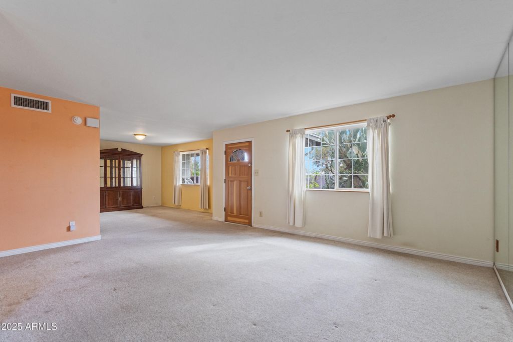 Photo of 2618 S Country Club Way, Tempe, AZ 85282 (MLS # 6922444)