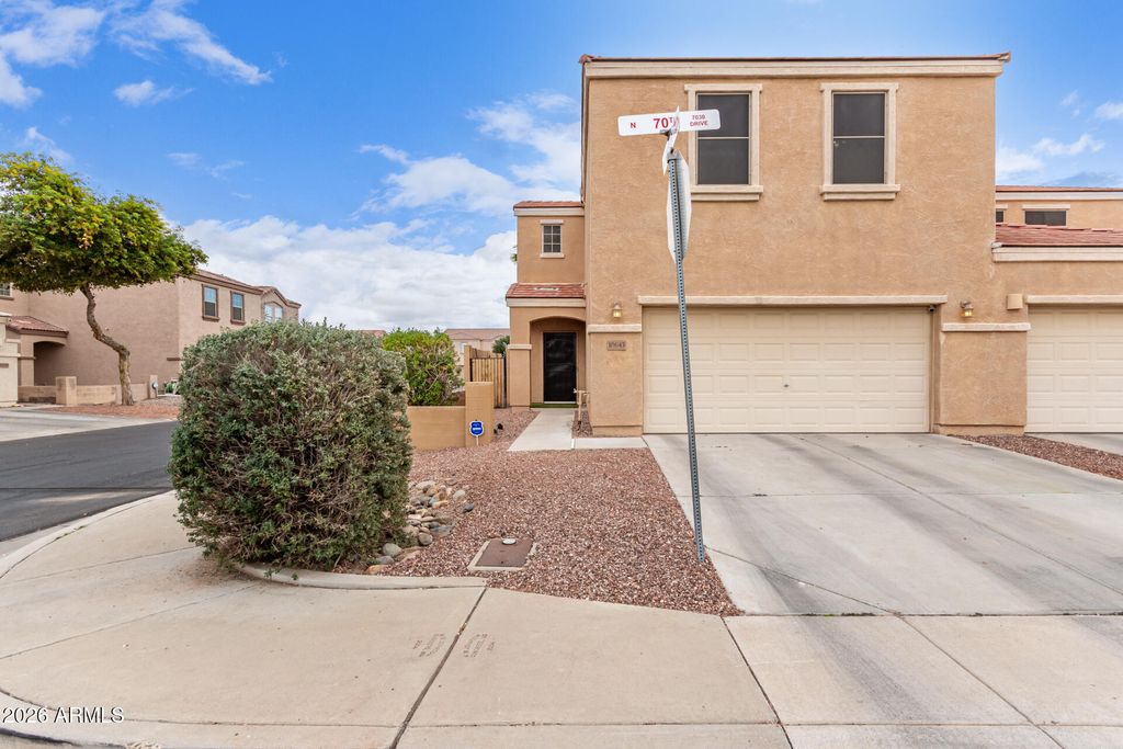 Photo of 10643 N 70th Drive, Peoria, AZ 85345 (MLS # 6975114)