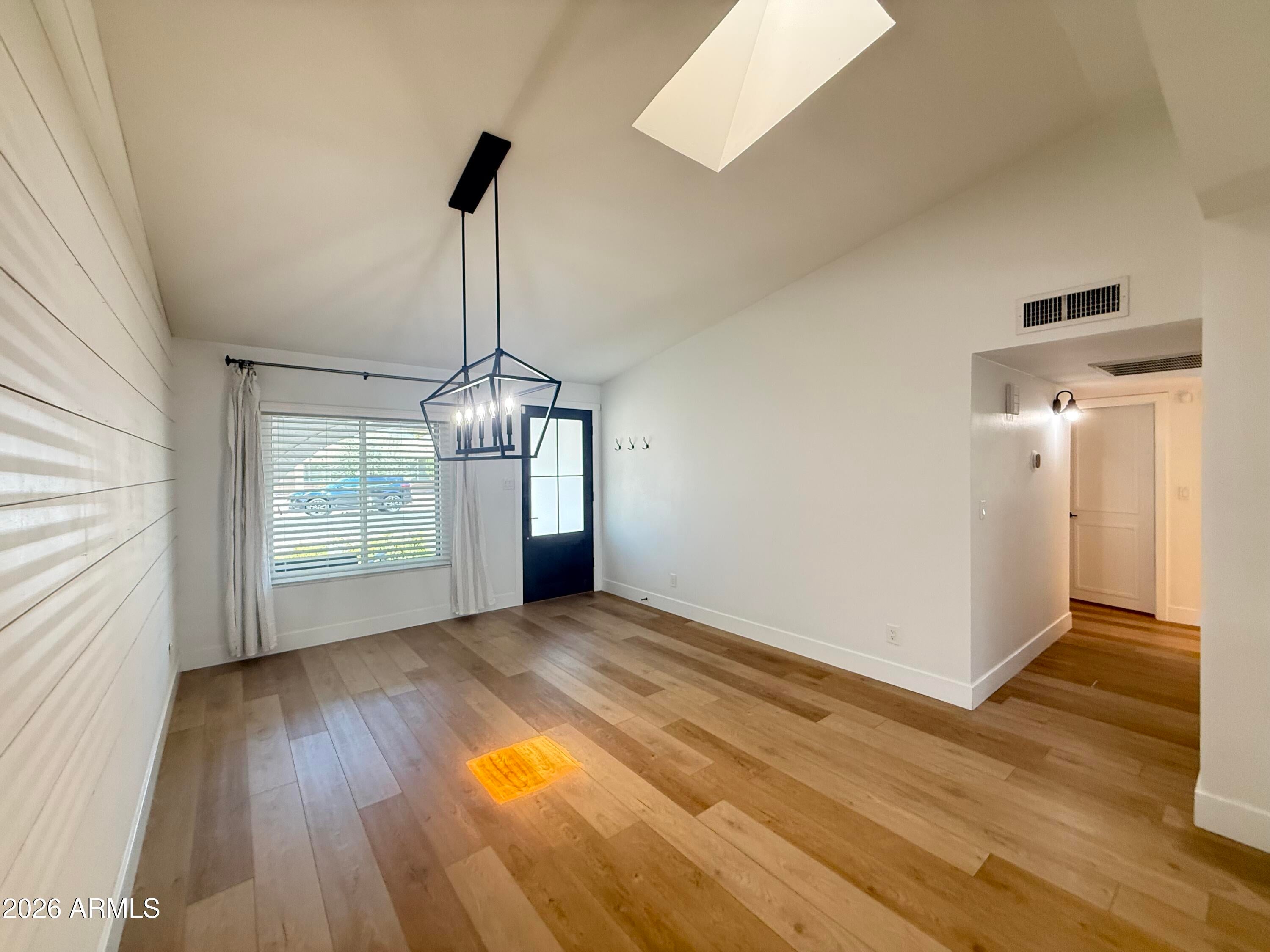 1363 W LOS LAGOS Vista