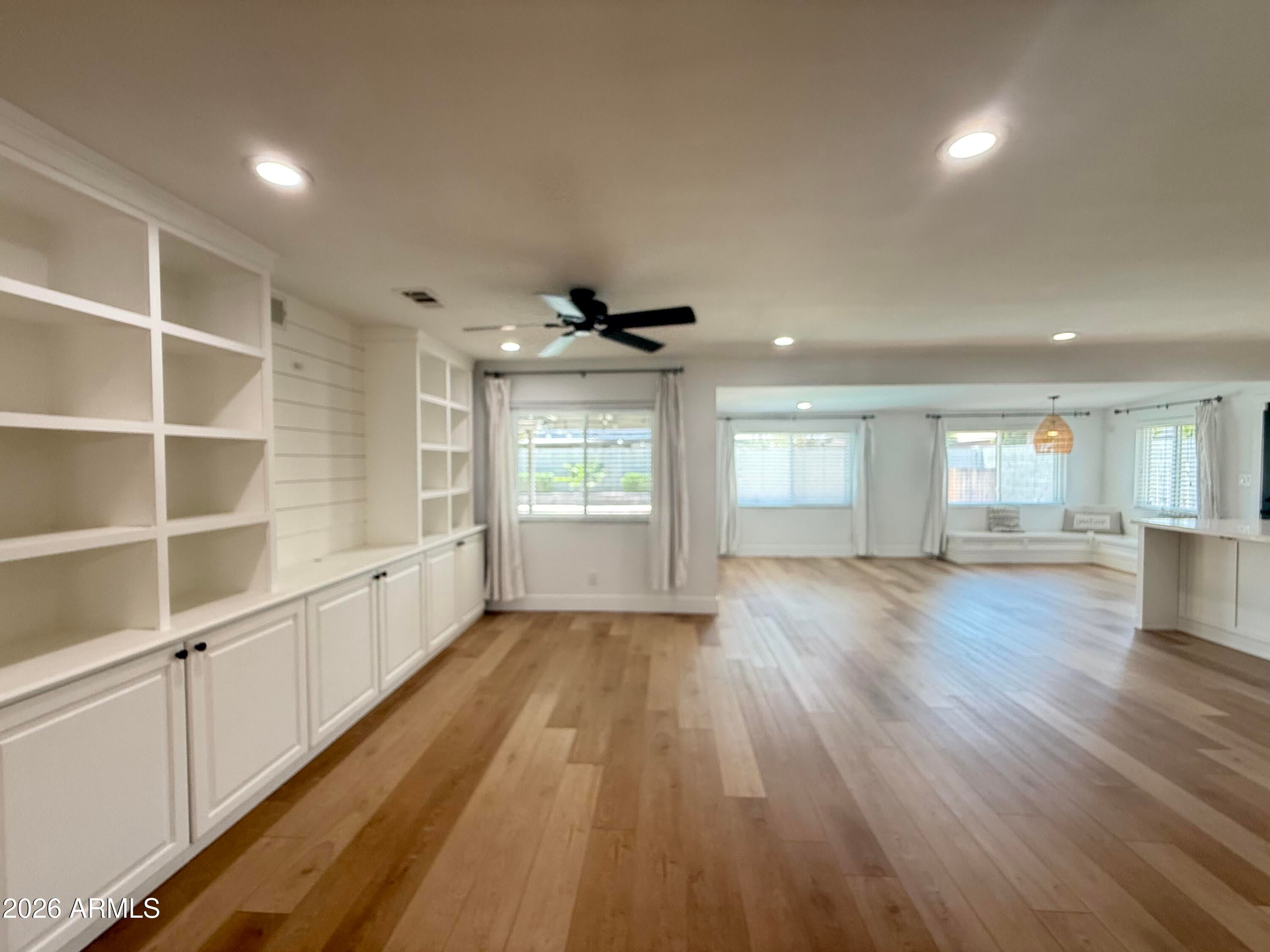 1363 W LOS LAGOS Vista