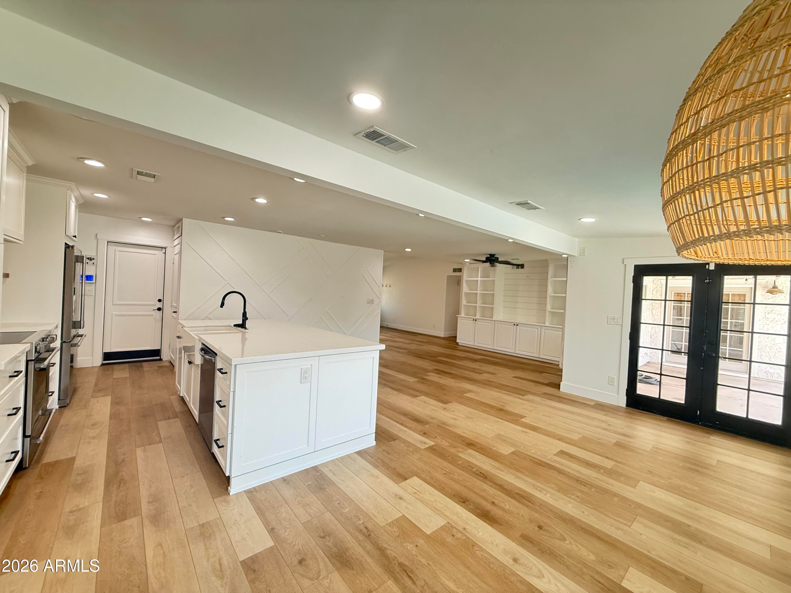 1363 W LOS LAGOS Vista