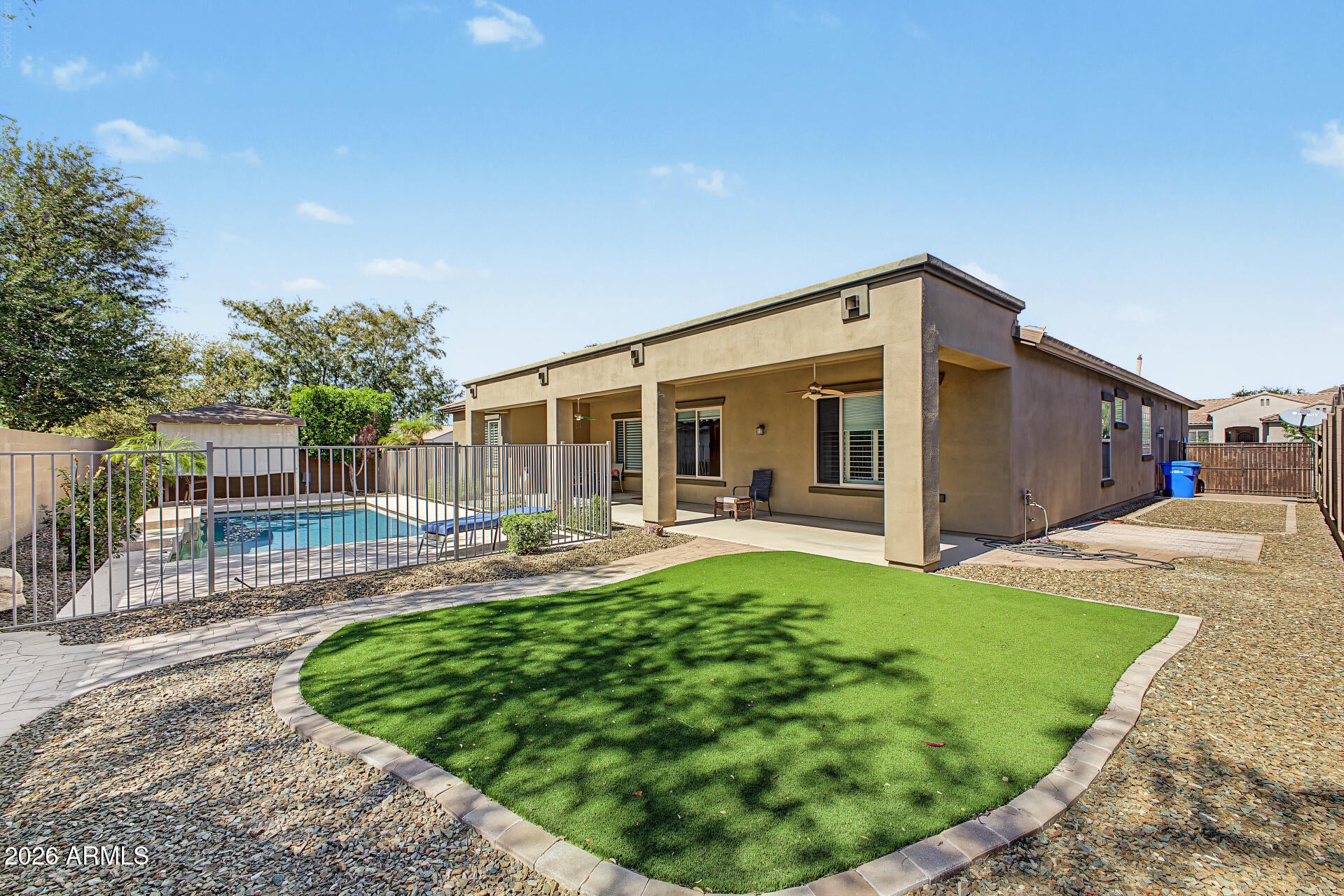 5637 W STRAIGHT ARROW Lane