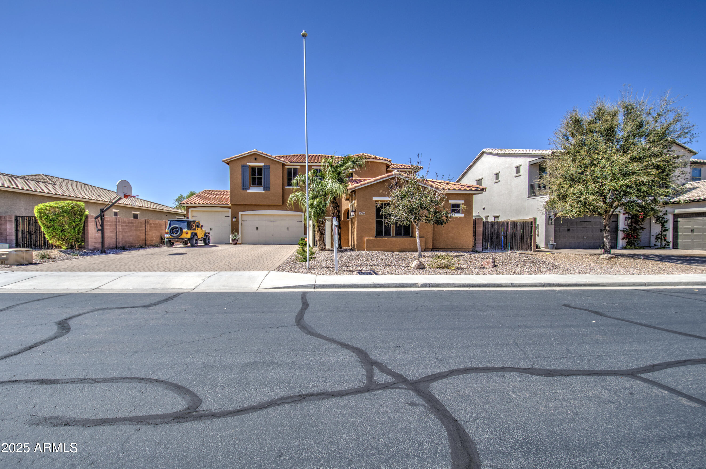 3016 N GLENVIEW --