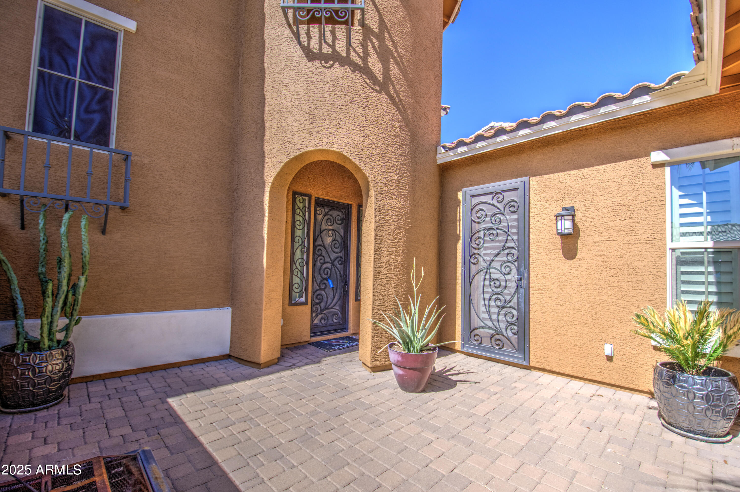 3016 N GLENVIEW --